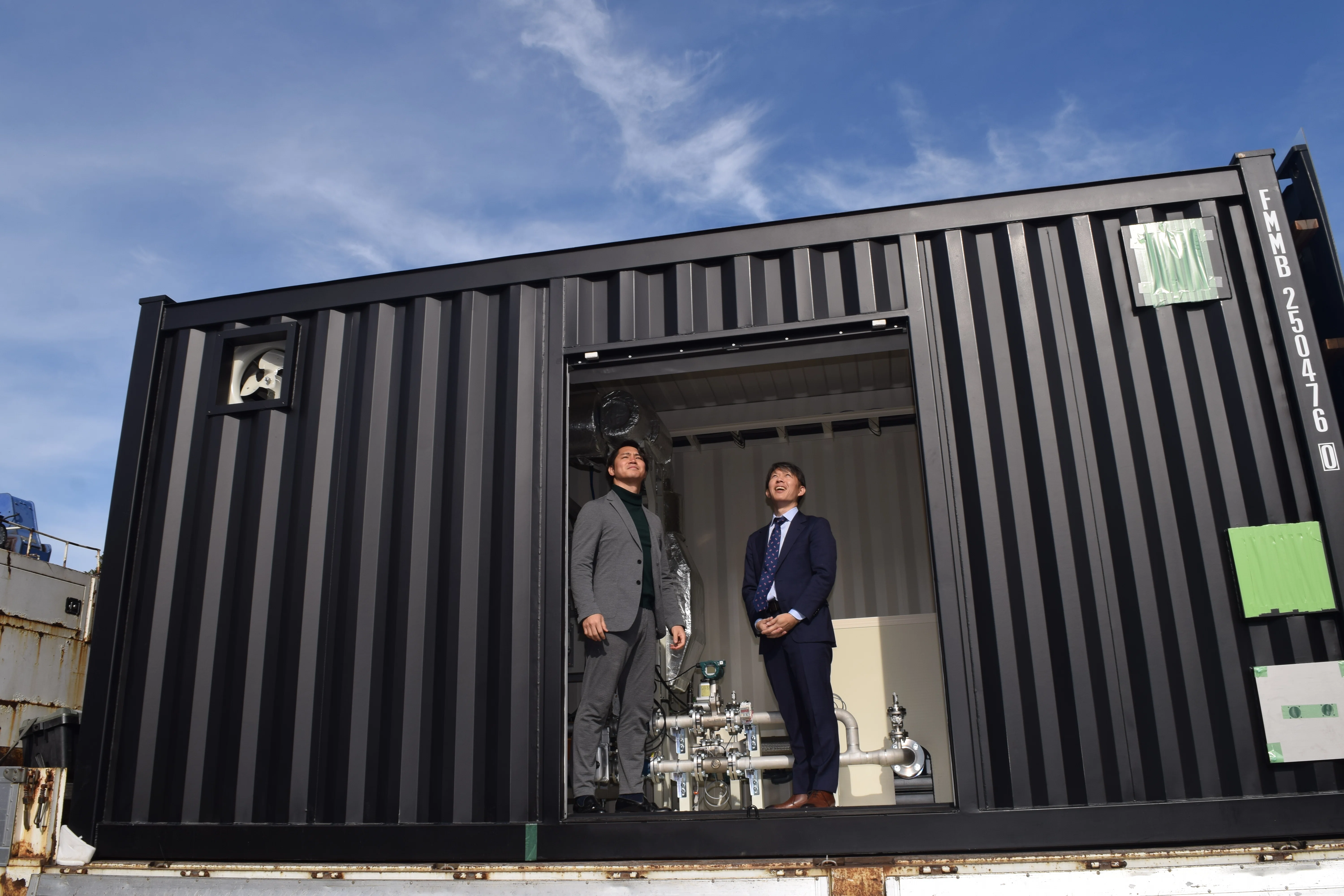 熱エネルギーの未来を変える—。「蓄熱ボイラ」初号機、ついに完成