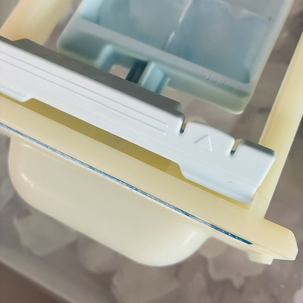 故障？日立冷蔵庫の「鍵マーク3回点滅」エラーは製氷室が原因だった