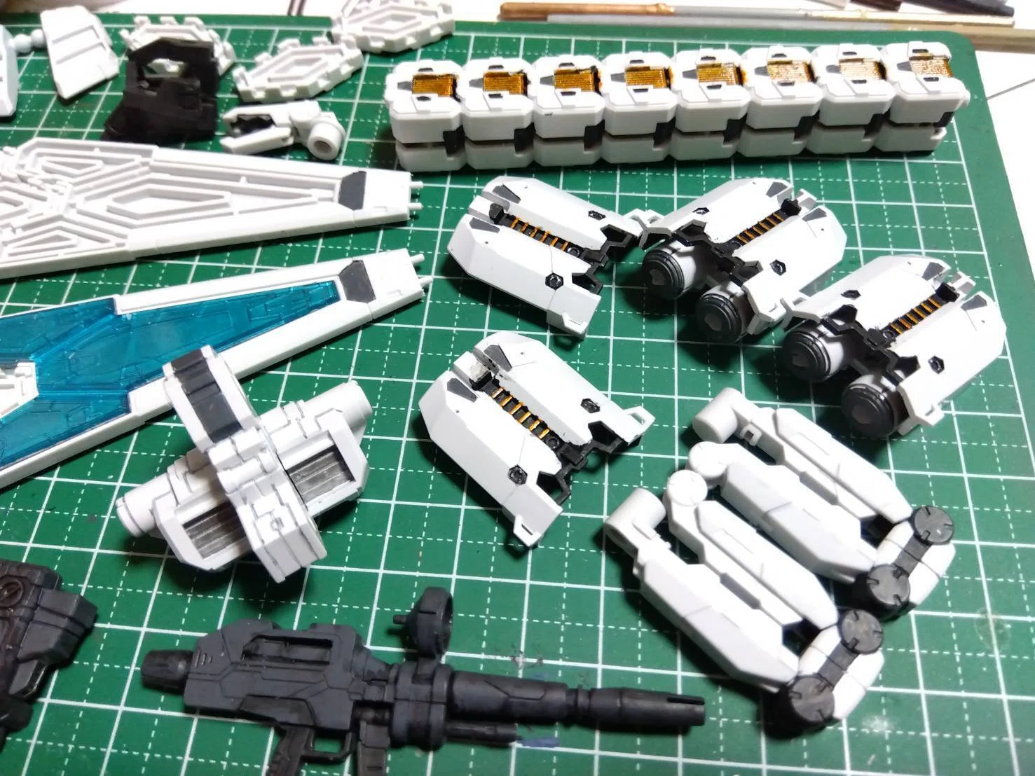 1/144 大阪万博ガンダム（バンダイS）#3～オプション塗装｜はりす筆