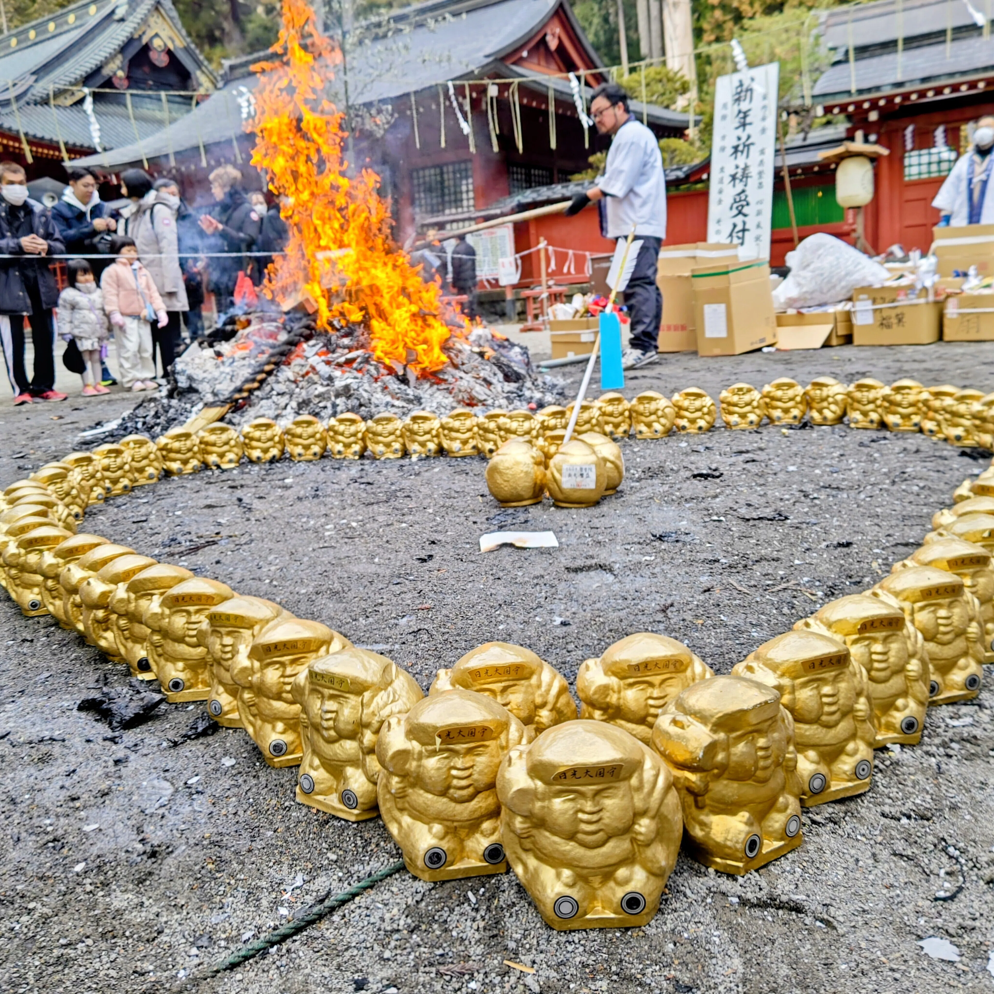 凍てつく元旦、光に導かれて ― 日光東照宮と新しい年のはじまり｜知留