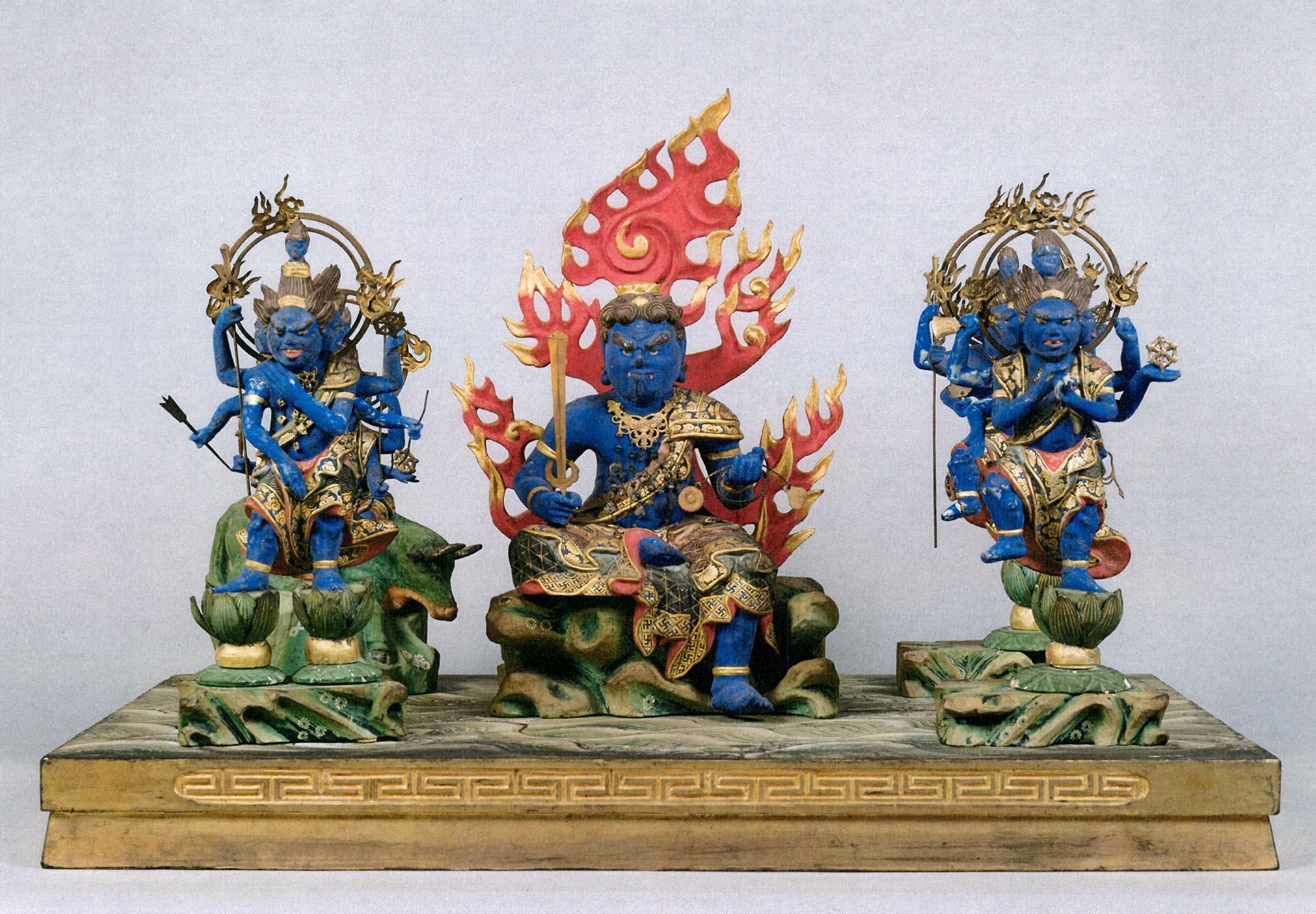 日光に群青と金｜内田敬介