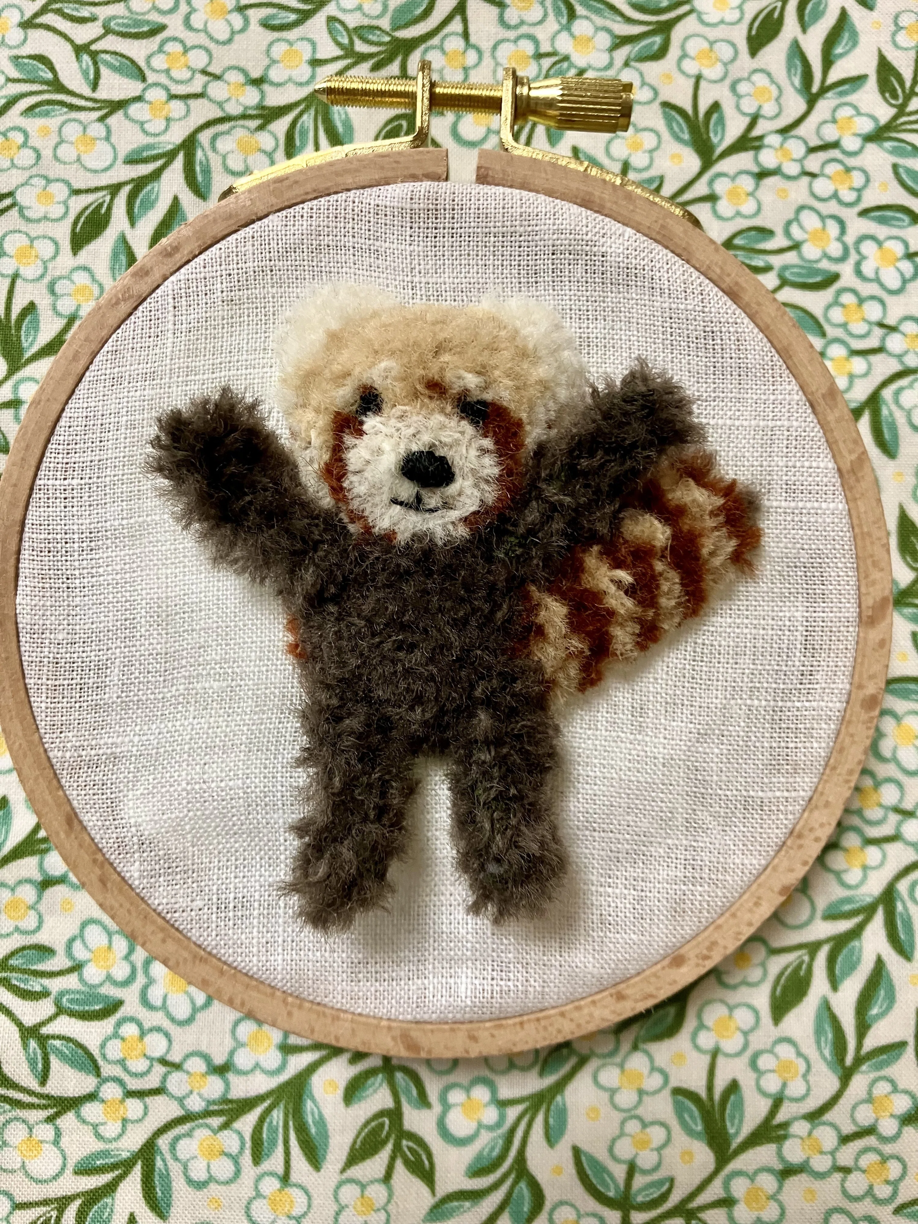 立体刺繍⑯レッサーパンダ｜kiki