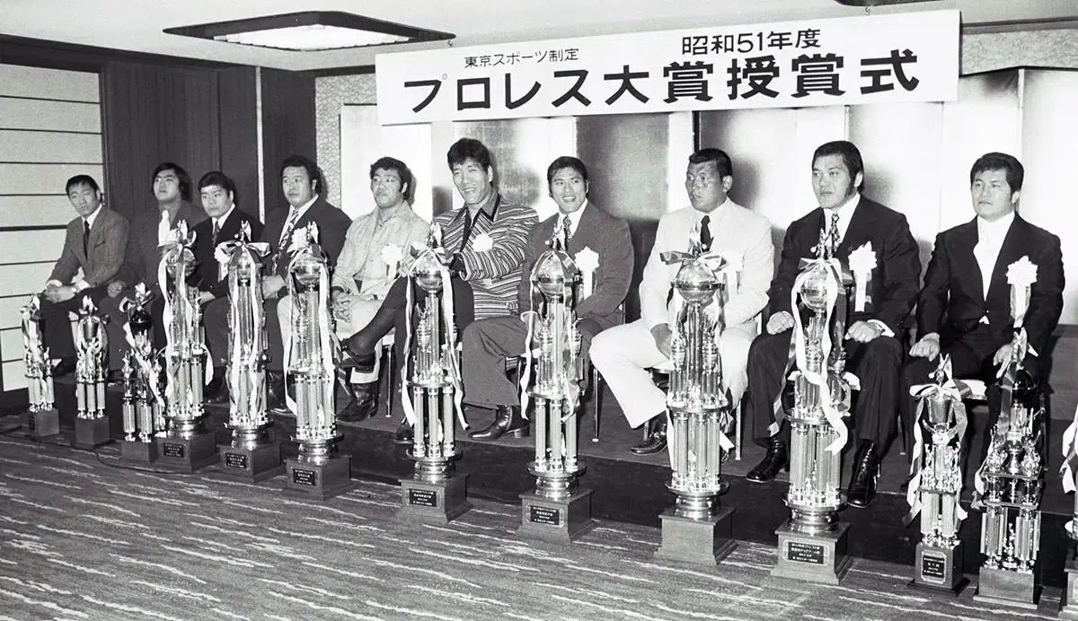 棚橋弘至の生まれ年とデビュー年の「プロレス大賞」記事を記念復刻