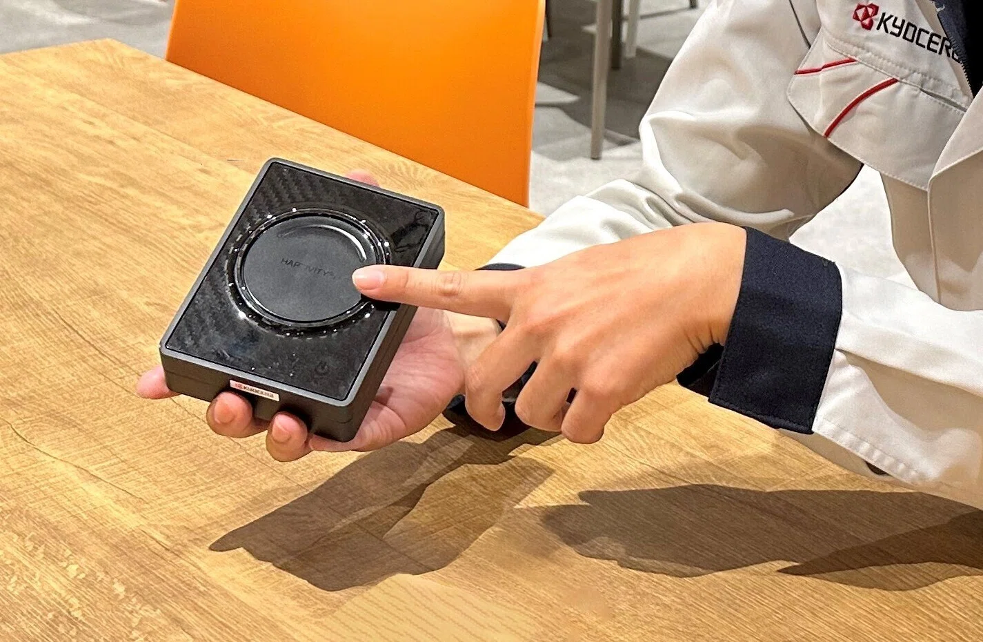 驚きのリアルな触感を生み出す京セラのハプティクス技術「HAPTIVITY