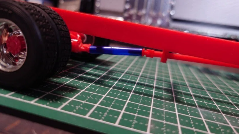 デコトラ】 アオシマ 1/32 日野スーパードルフィン冷凍車 製作①