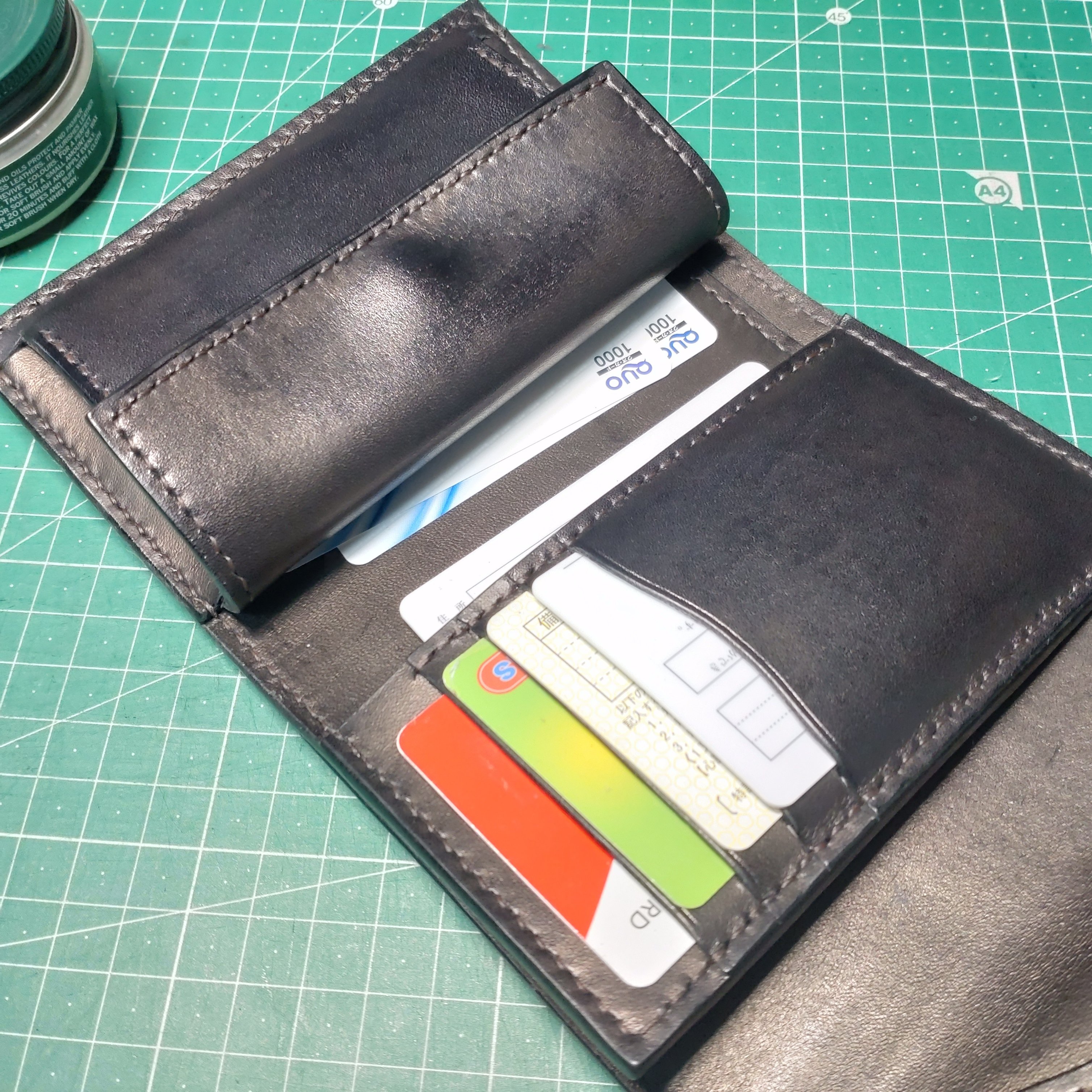 コンパクト財布 黒 ブラック 本革 ヌメ革 牛革 L字 ゲンコウ genkoh