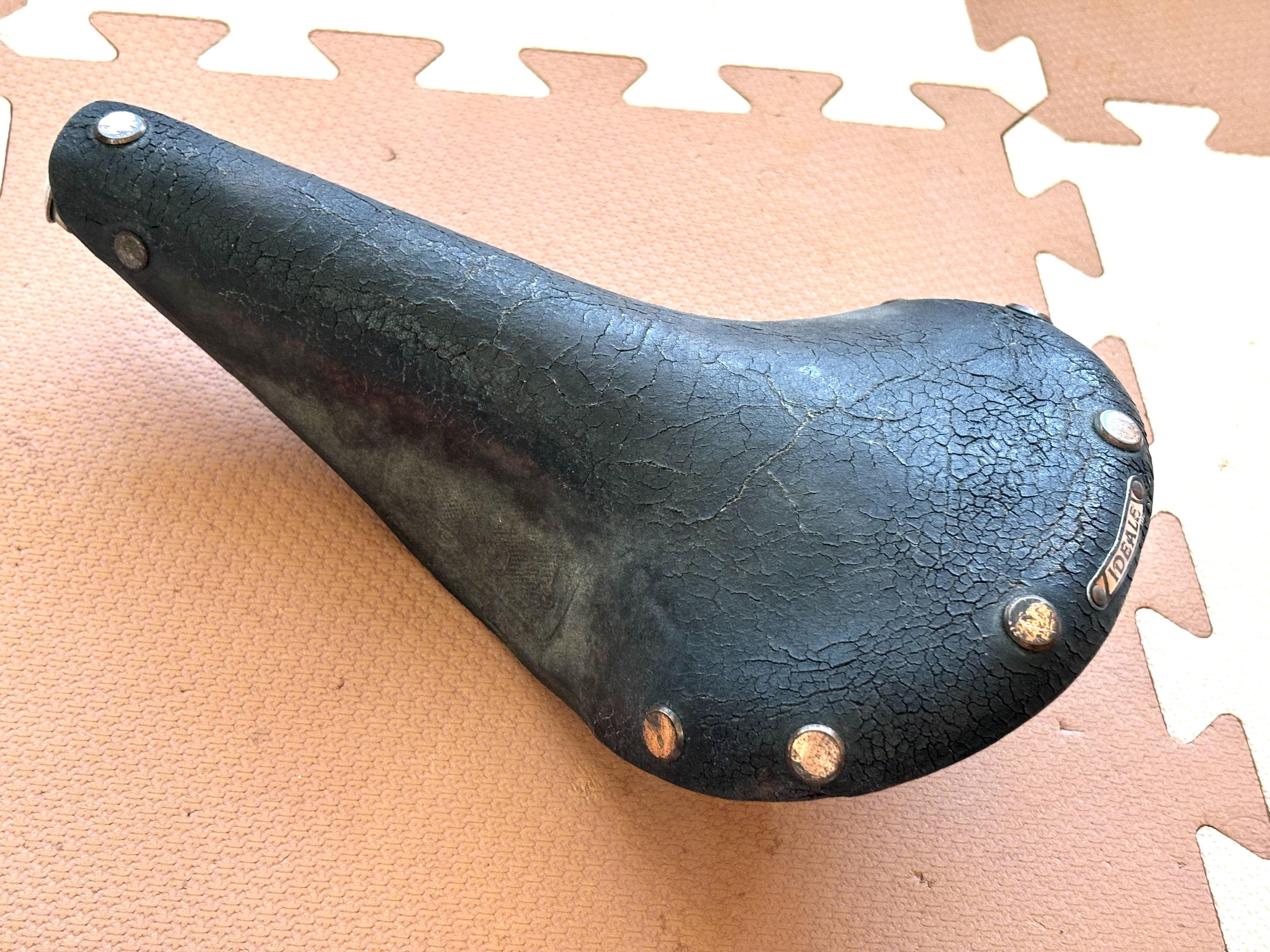 クロモリロード再生⑦_革サドル篇｜フラットクリエイティブ／齊藤 雄基