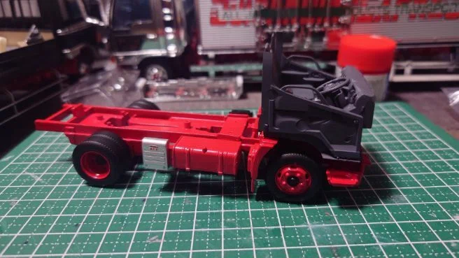 アオシマ1/32 楽プラ デュトロ 製作｜筑前ボデー