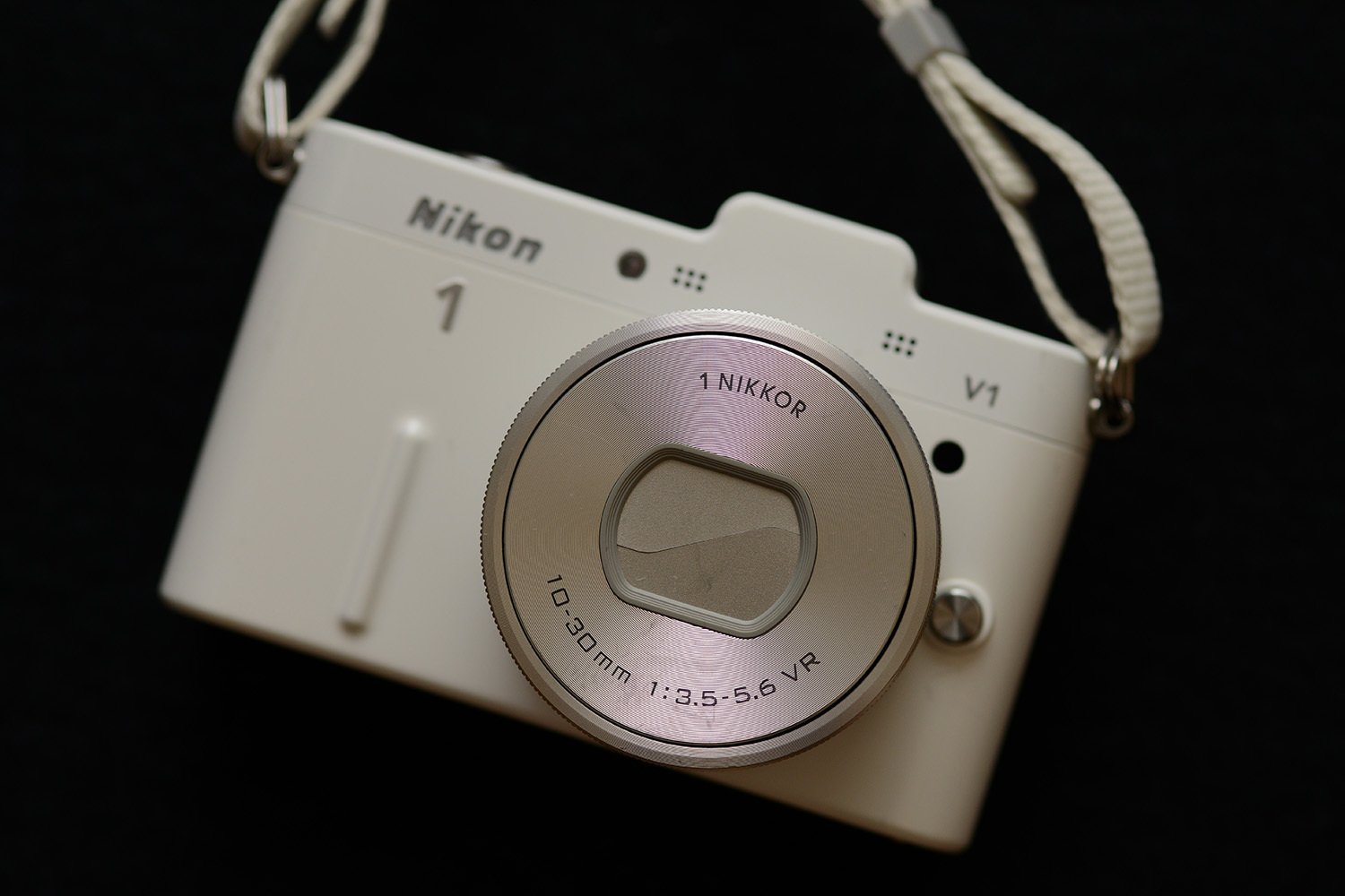 極私的写真講座」42 NIKON V1｜関幸貴