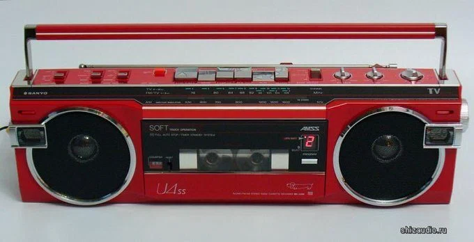 80年代に大ヒットした！！SANYO「おしゃれなテレコU4」って覚えてる