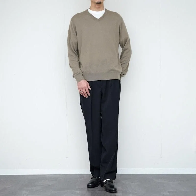 AURALEEが編み上げた、静かな贅沢。」｜THIRTY' THIRTY'