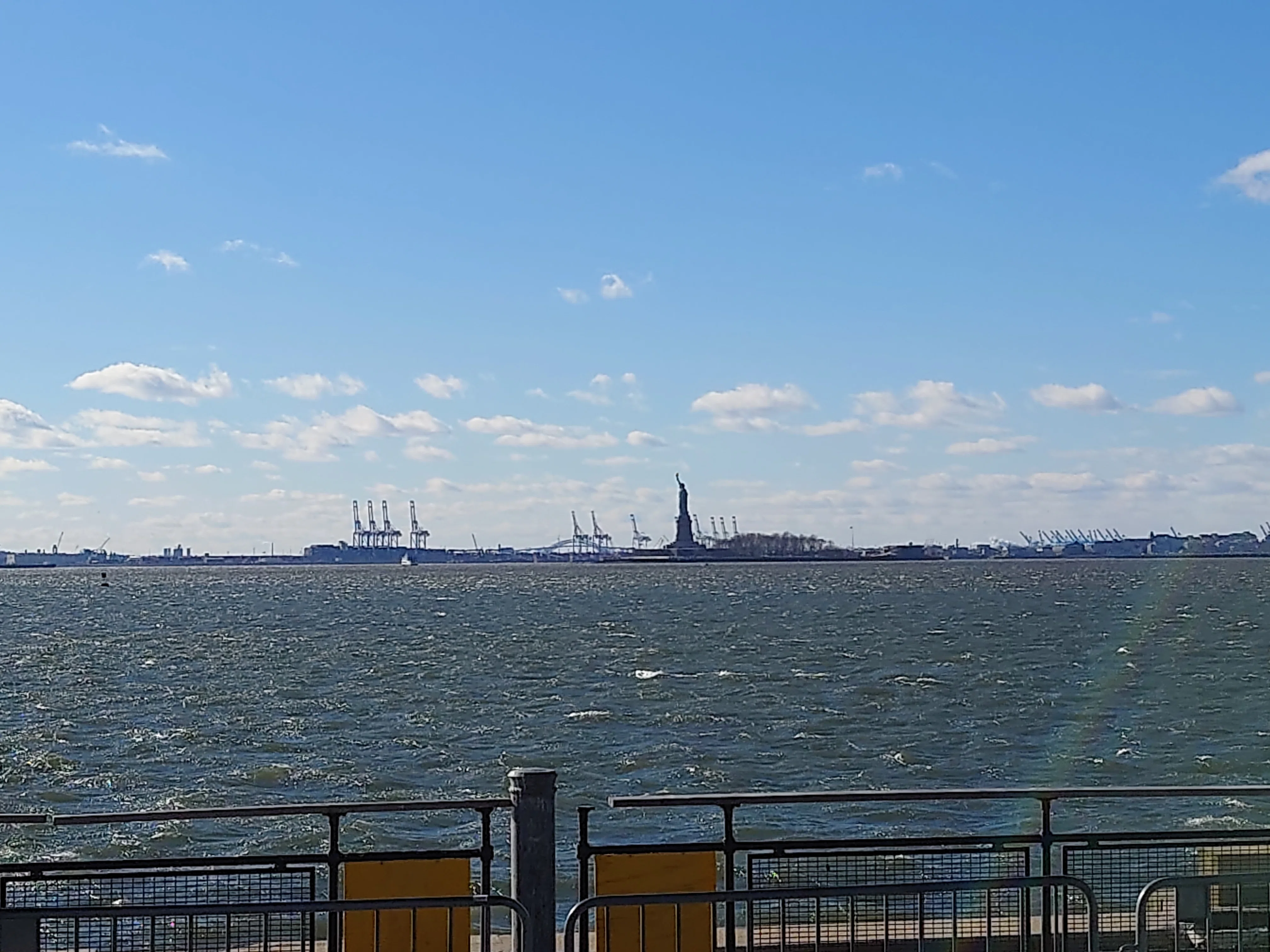 自由の女神（Statue of Liberty）へゆく｜○