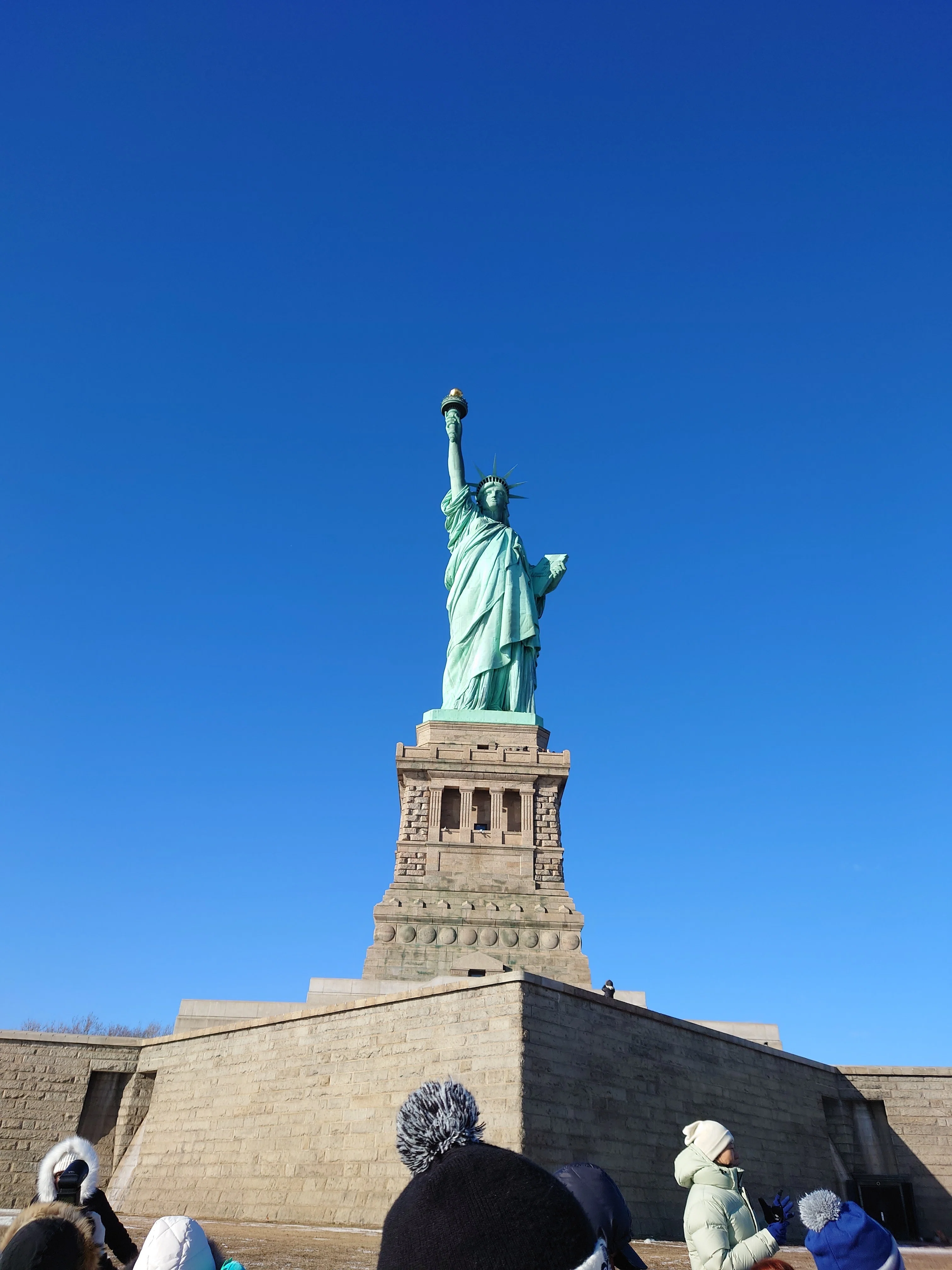 自由の女神（Statue of Liberty）へゆく｜○