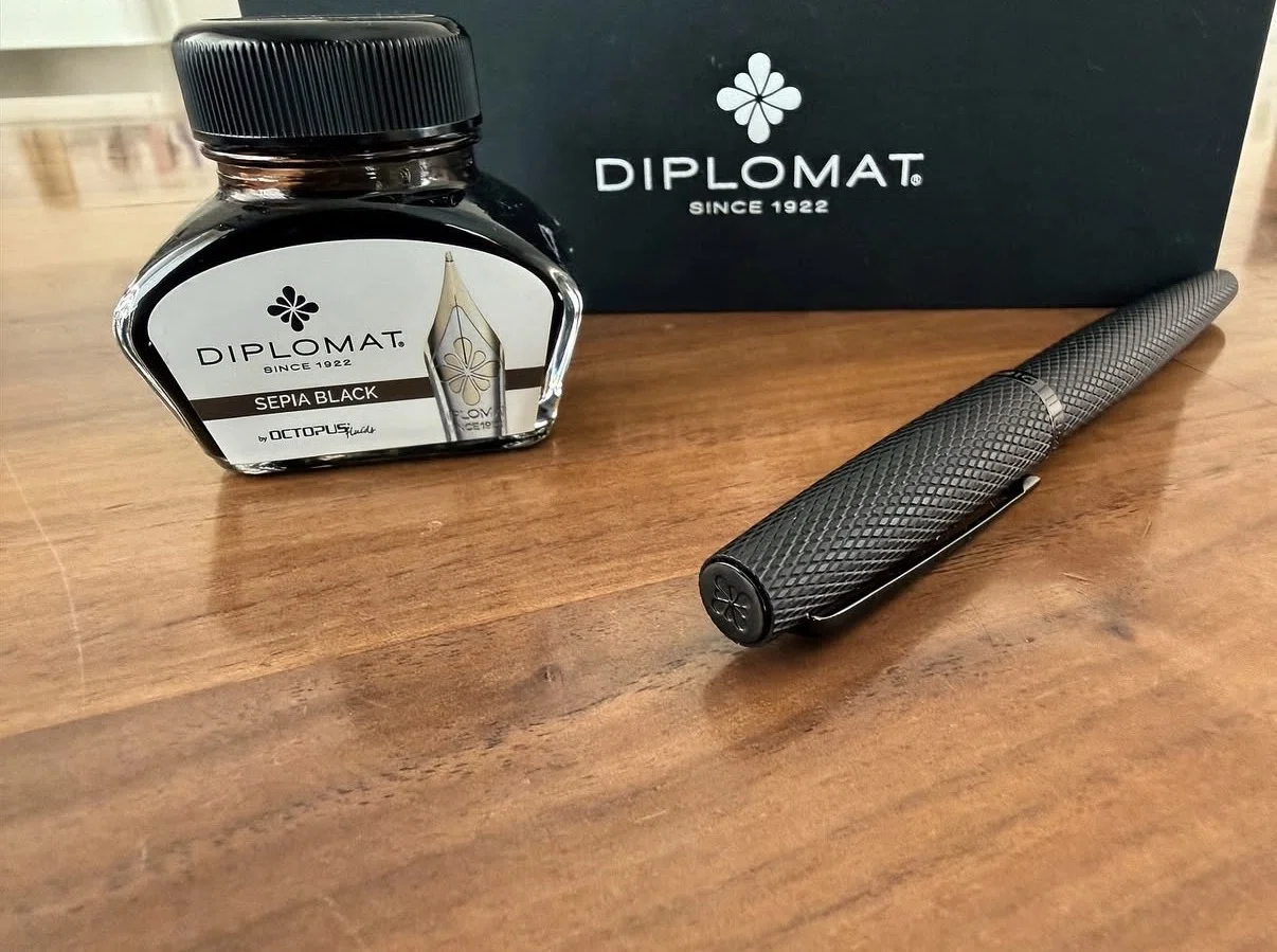 今も使い続けている万年筆Vol.2｜DIPLOMAT VIPERとの出会い