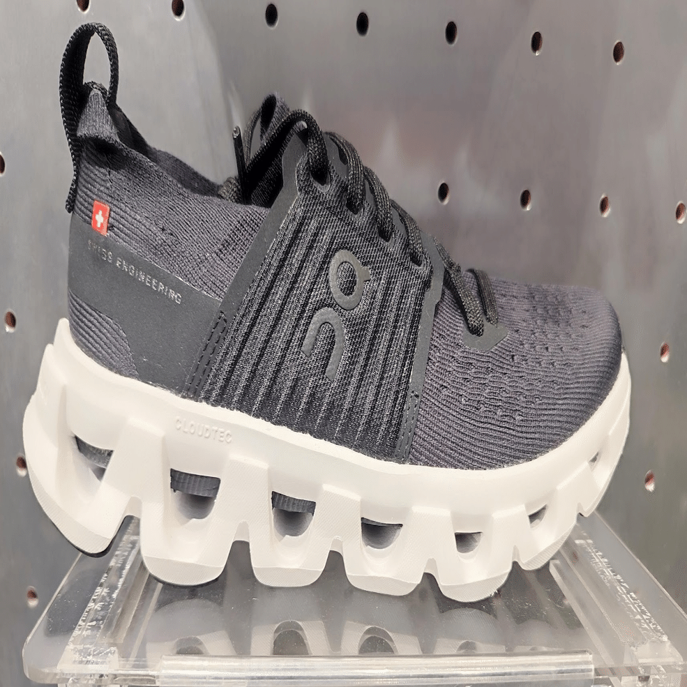 On Cloudswift】脱ぎはぎ×厚底クッション、でも長距離は注意｜こば｜靴