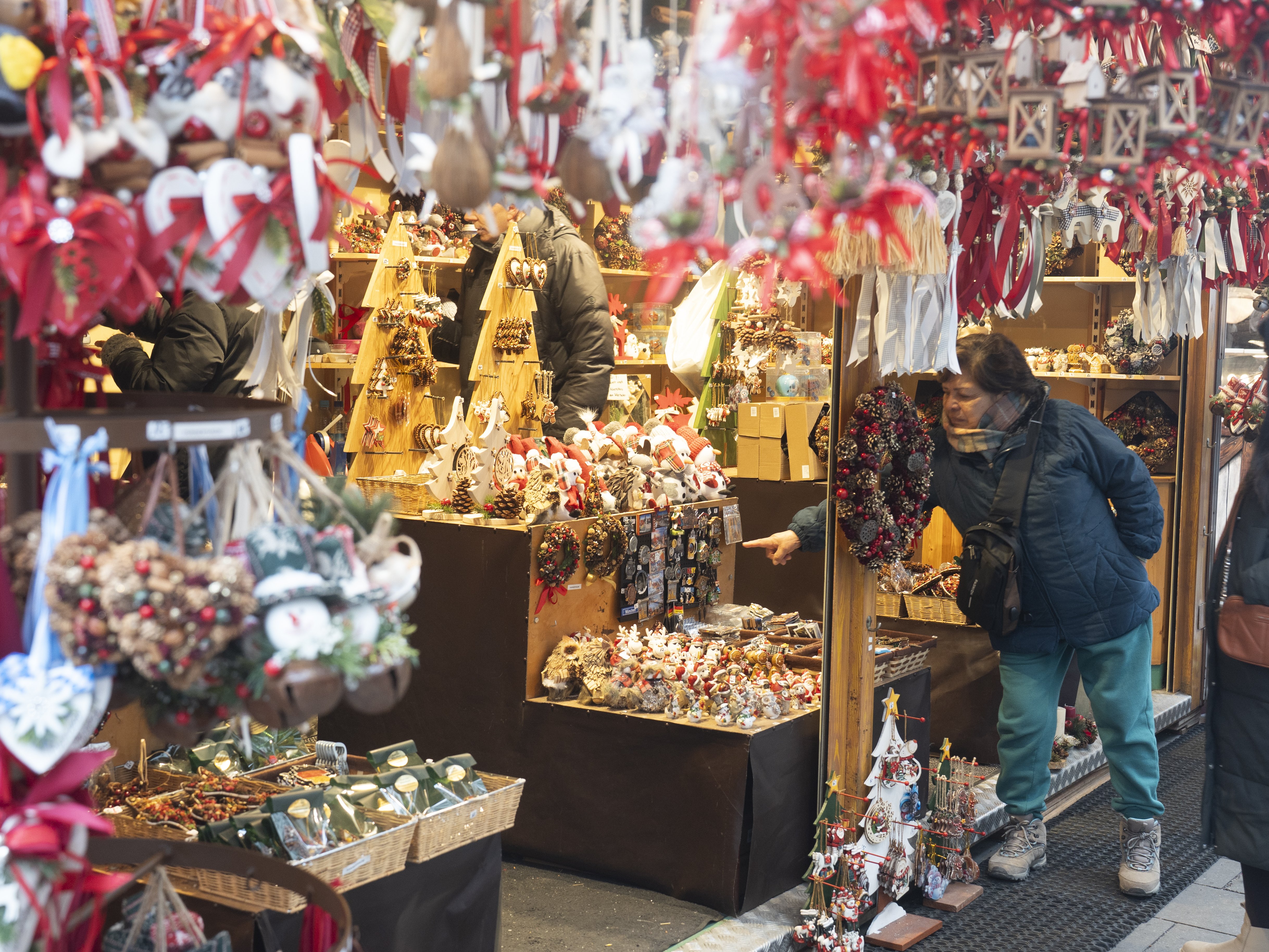 ドイツshütteゲオルクシュッテ社製ラントレーベンガラス皿収穫祭 GJ_AW23_BERNADOTTE_10019917.