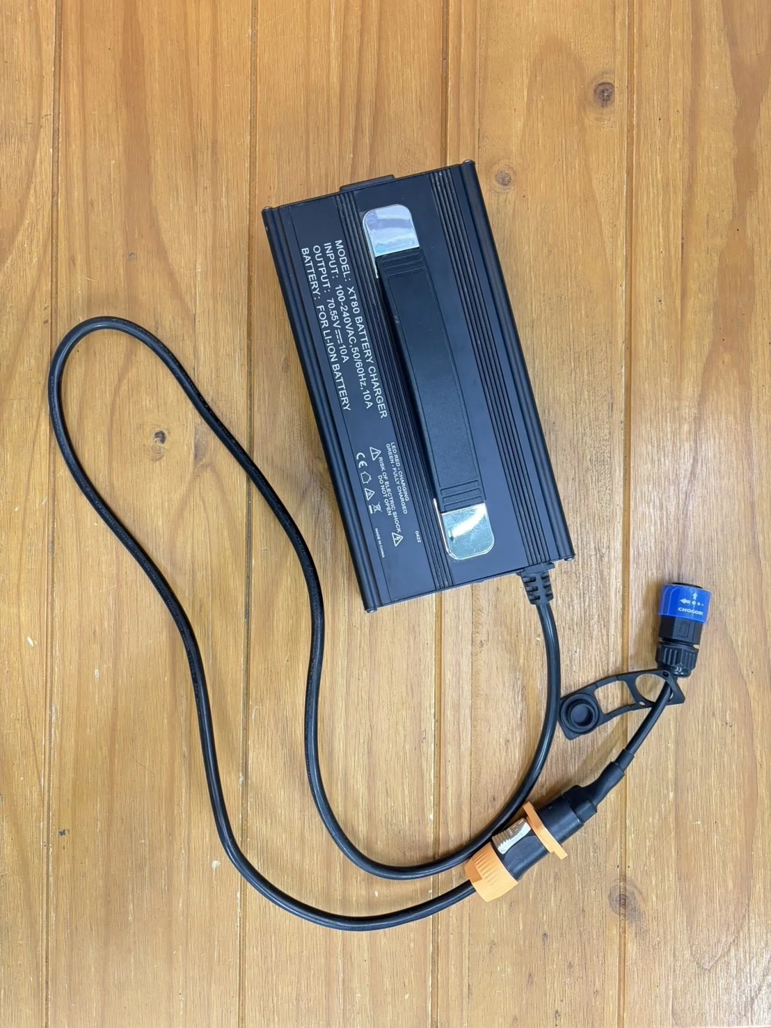 電動トゥクトゥクの充電ってどうやるの？｜Emobi