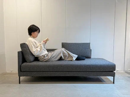 外寸コンパクト × 座面広々。使い方自在のソファ「Animato」｜NOYES