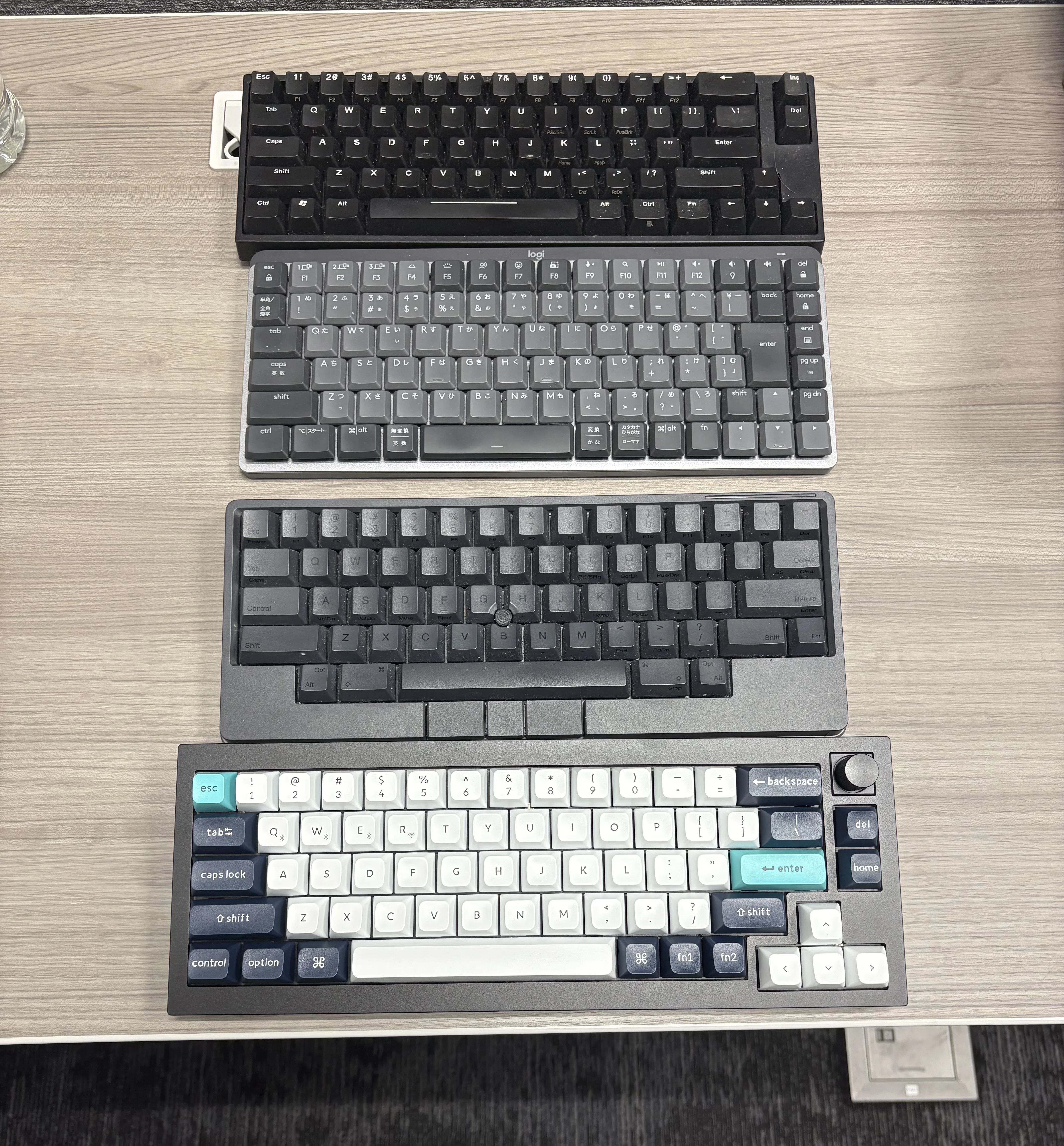 美品 Keychron Q3 Max バナナ軸 （純正カバー付き）