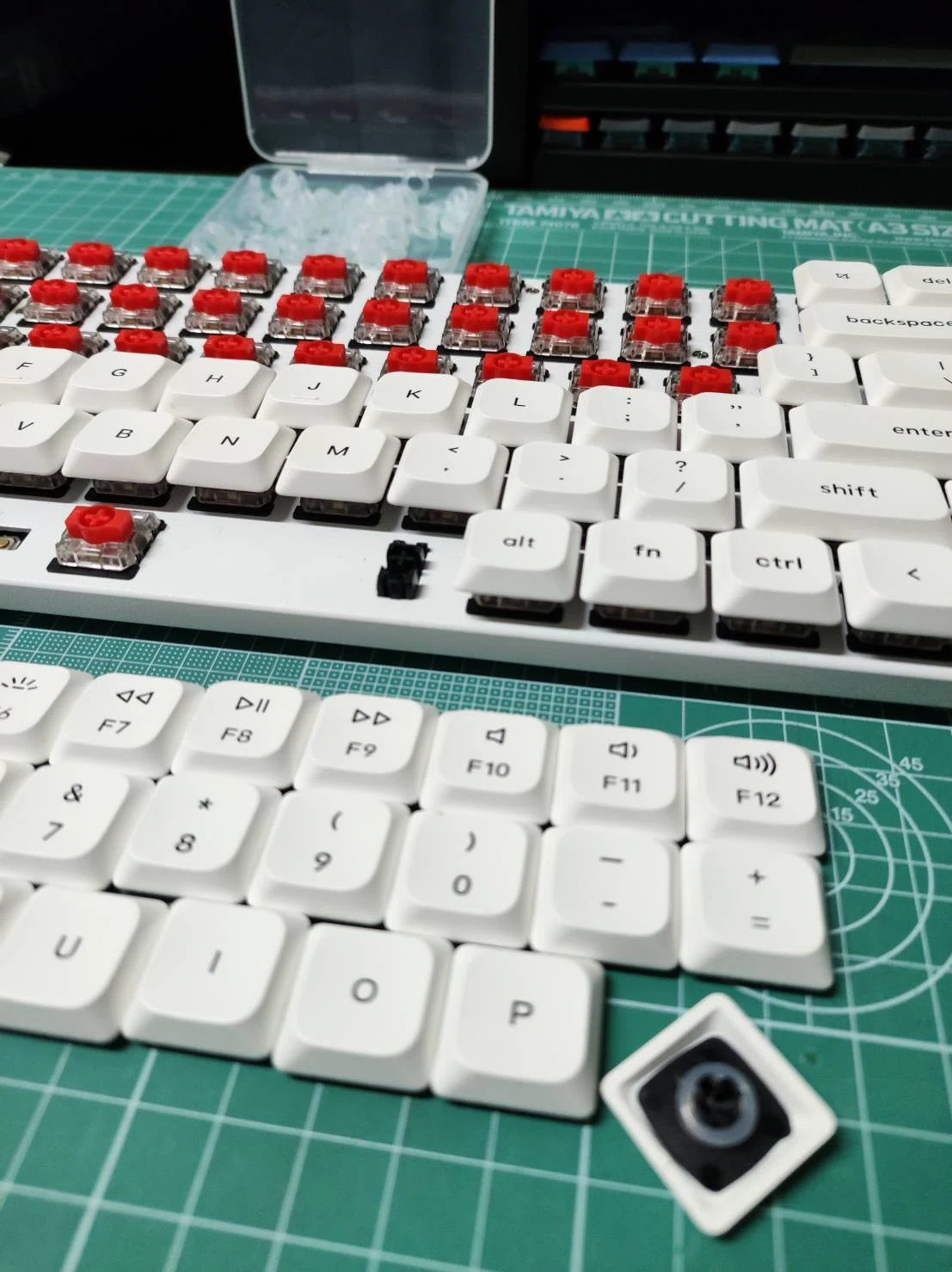 あんたまた同じロープロファイルキーボード買って！！！｜ベルクカイザーズ