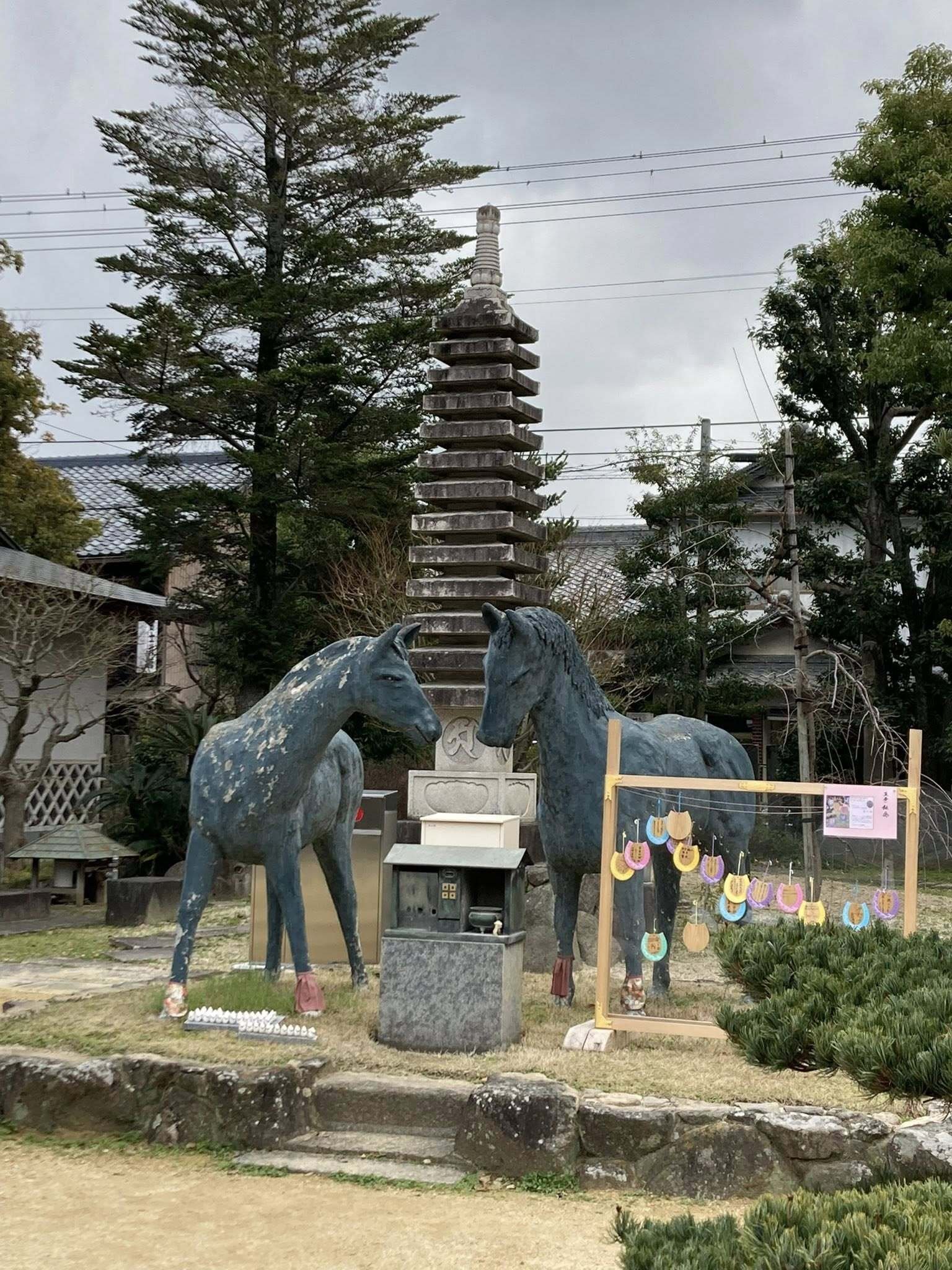 旅先で出会った馬たち ― 銅像・石像に見る表情と風景｜観花 │ 心の休憩室
