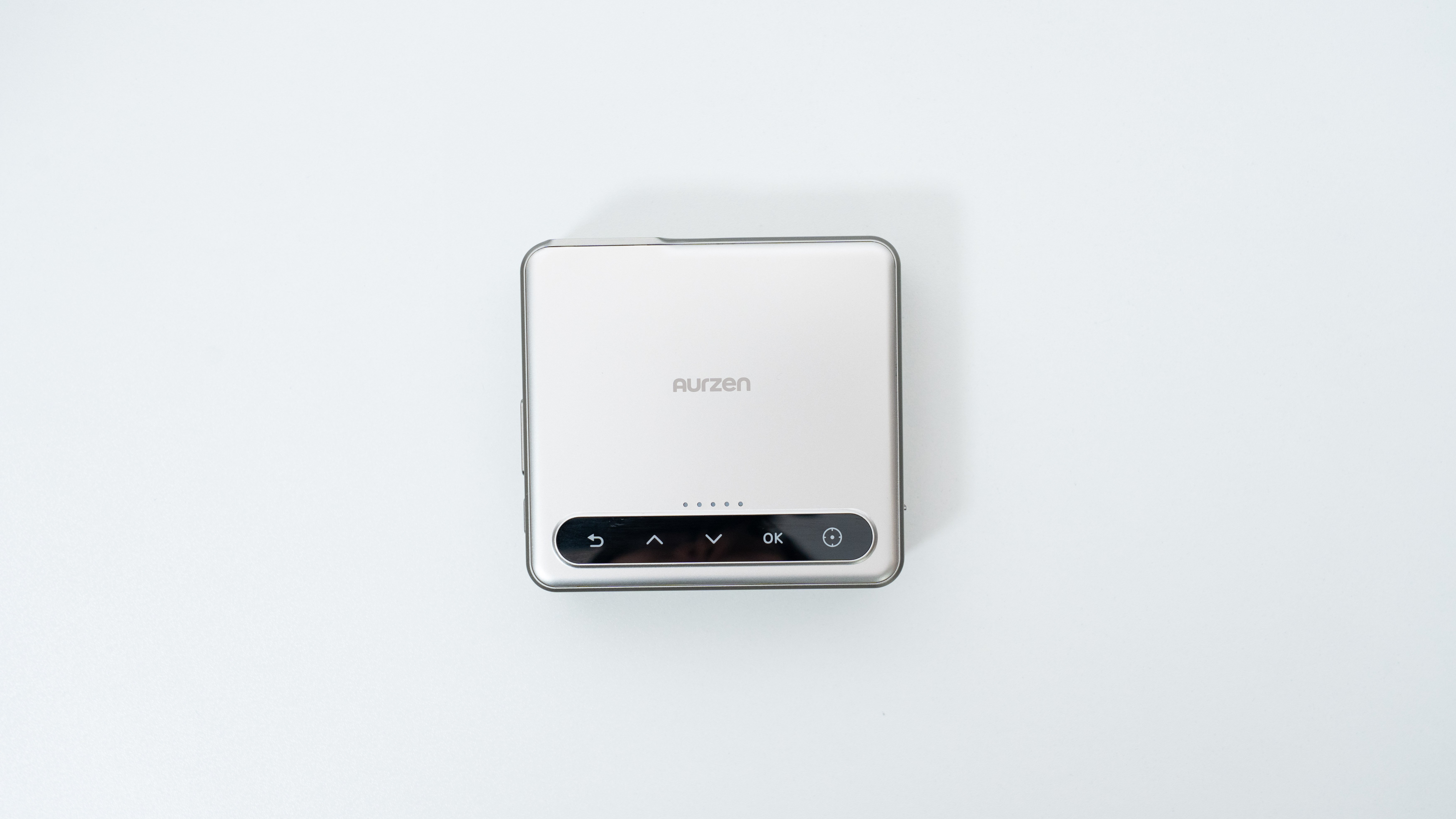 最終価格　aurzen zip ポケットサイズ DLPプロジェクター 720p Amazon.co.jp: Aurzen ZIP プロジェクター 超軽量280g 小型 短焦点 三
