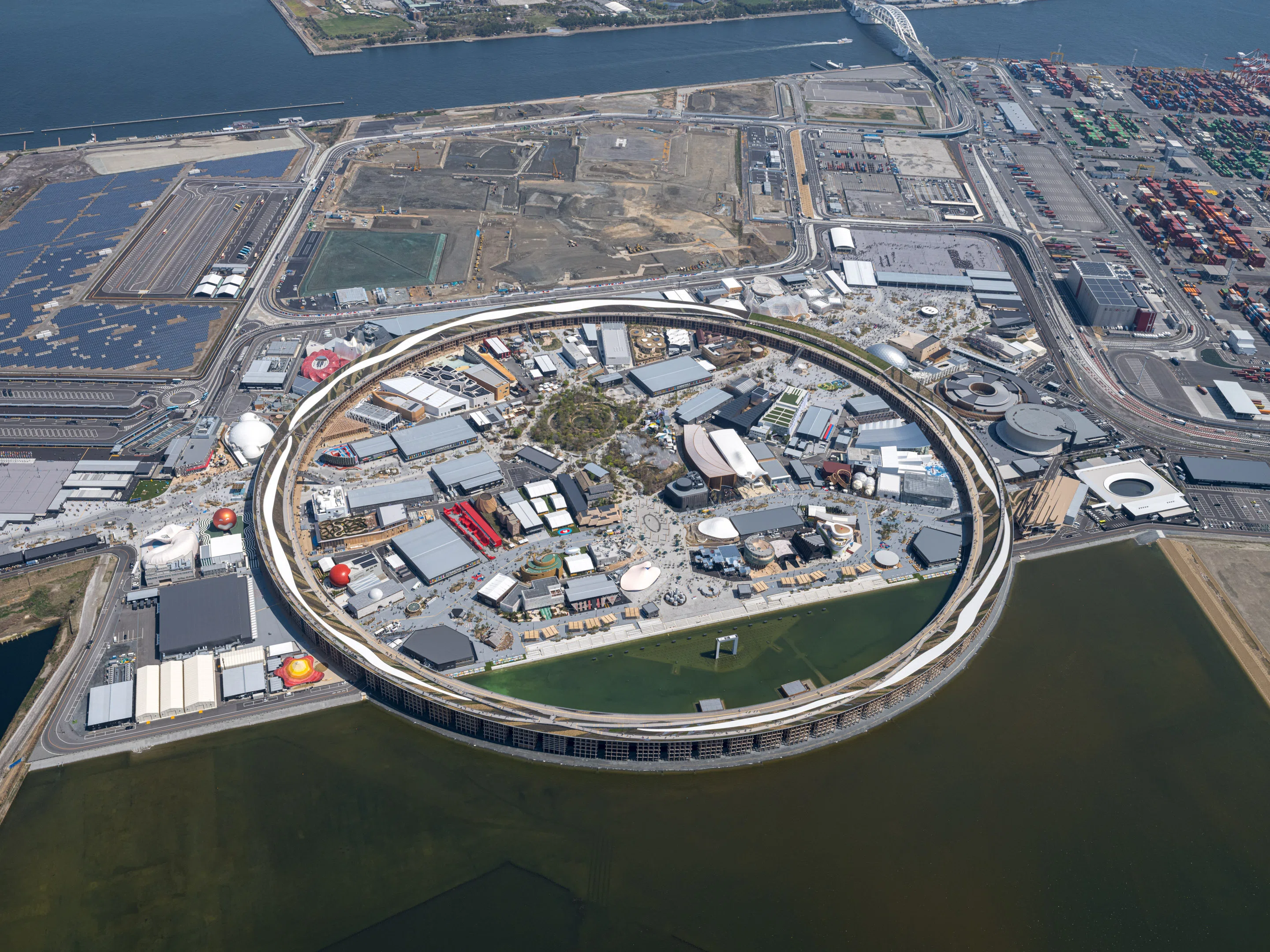 新建築 2025年 12月号 大阪関西万博 大屋根リング 静けさの森 この建築って何がすごいの？｜大阪万博②大屋根リングはなぜ人々の記憶