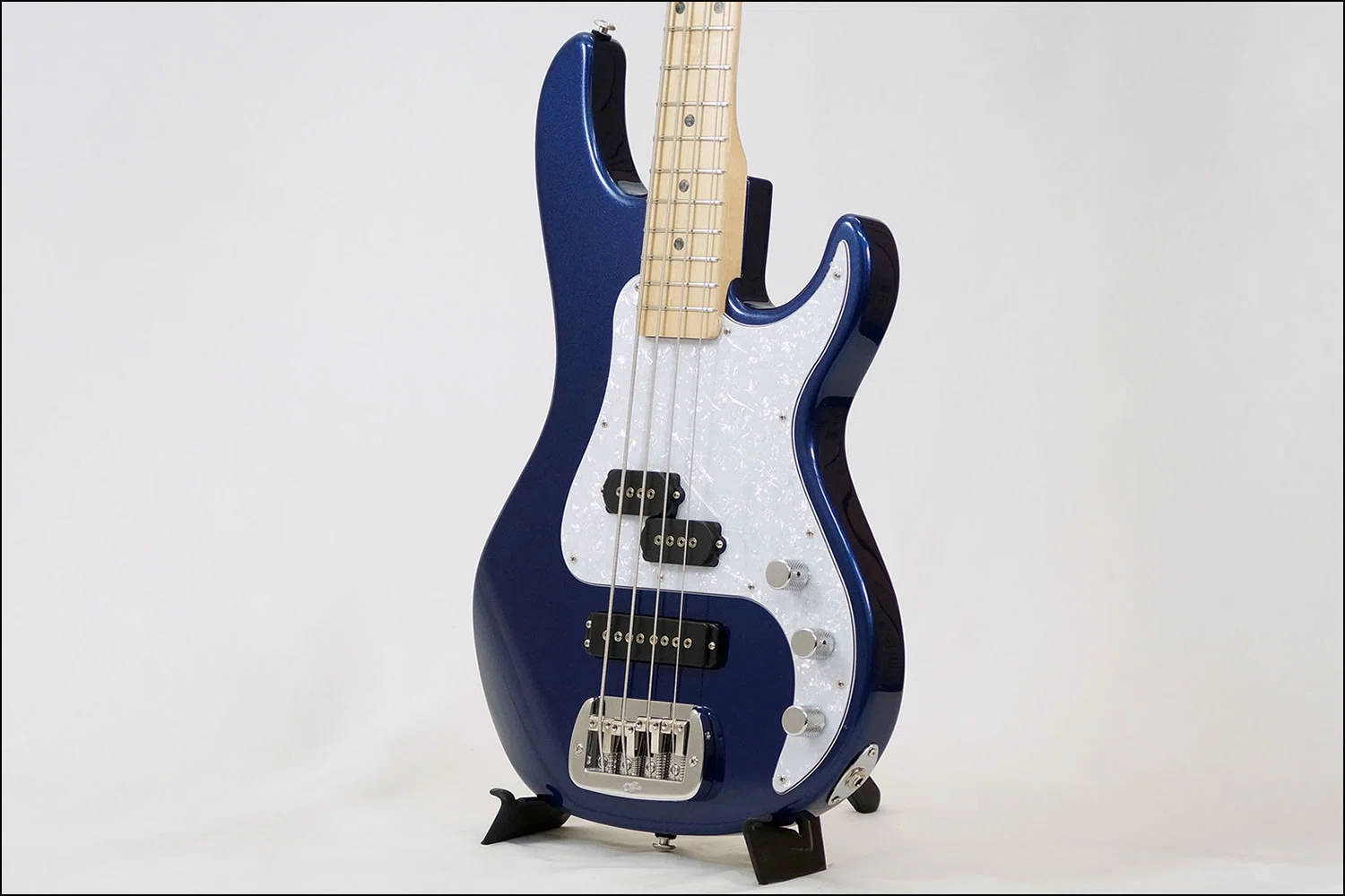 現在では入手困難な G&L 45周年を記念した全世界100本限定の特別な「SB