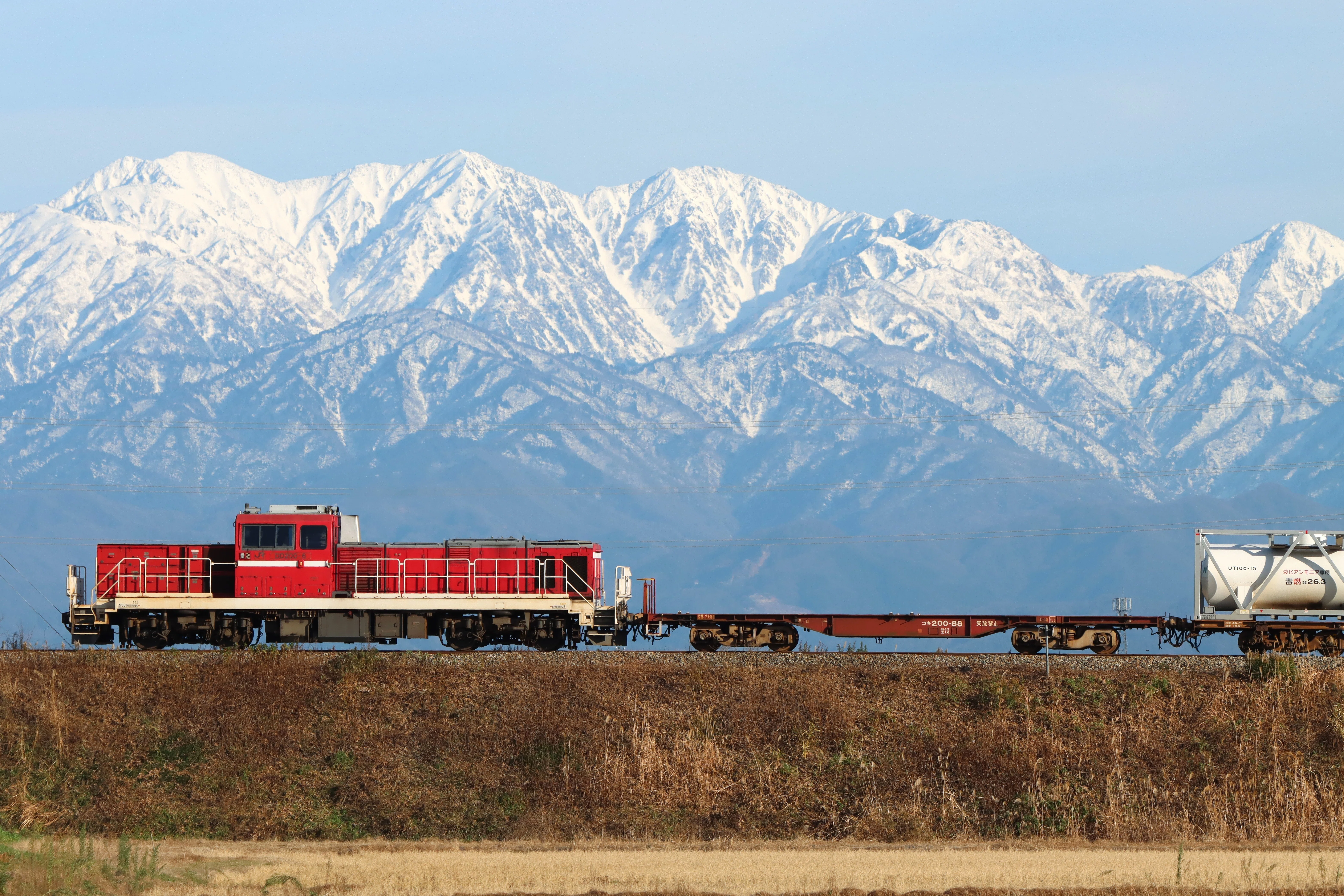 HC85撮影を楽しむ高山本線1泊2日の旅②～冬の富山が見せた奇跡～｜じーなな