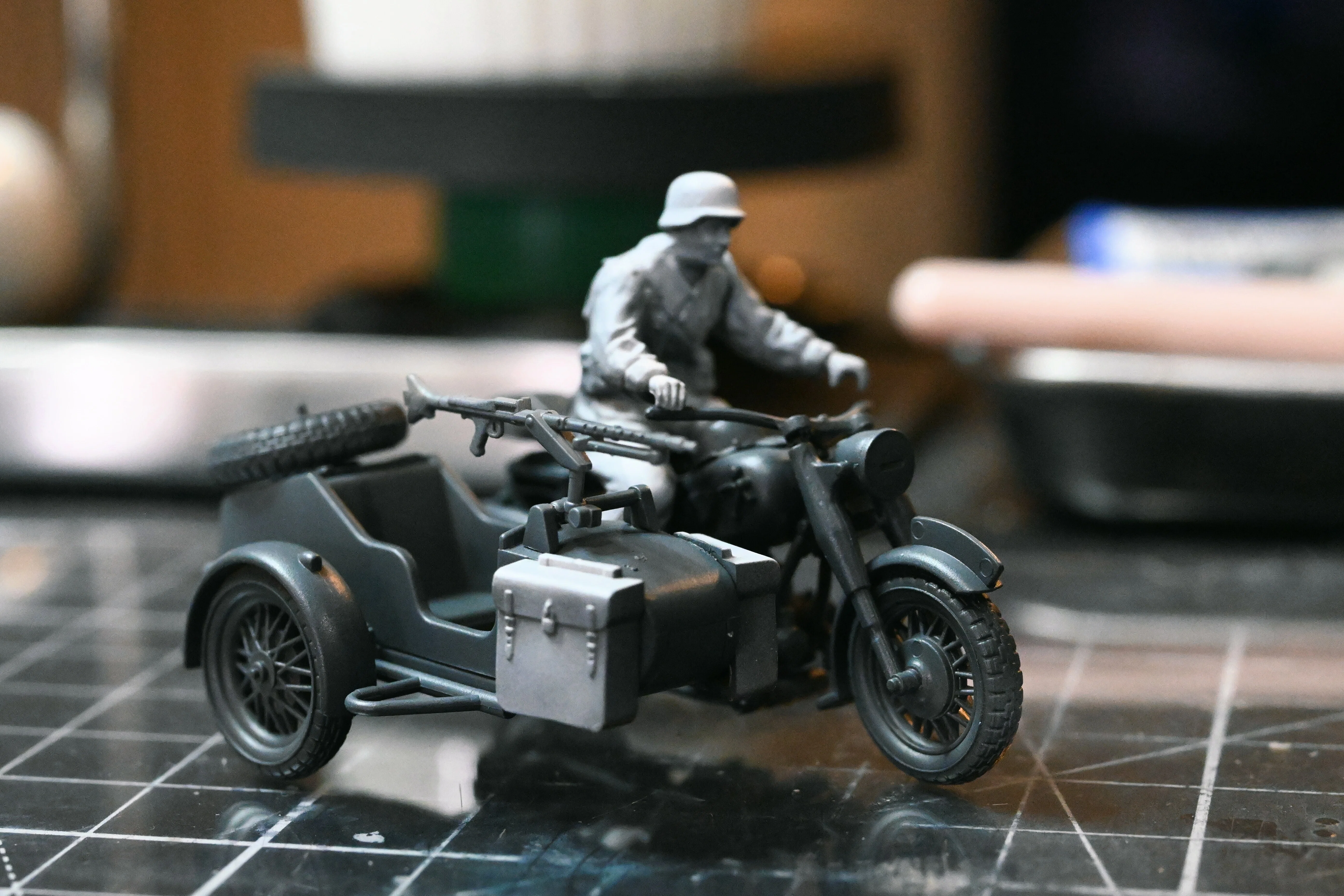 TAMIYA 1/48 ドイツ軍用サイドカー 制作メモ #1｜チワンサム