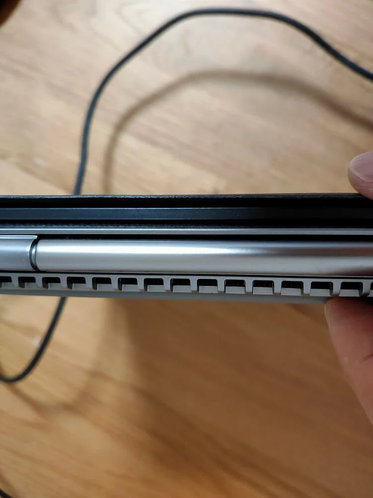MOKANO モバイルモニターレビュー。携帯性・実用性どちらも高い高画質
