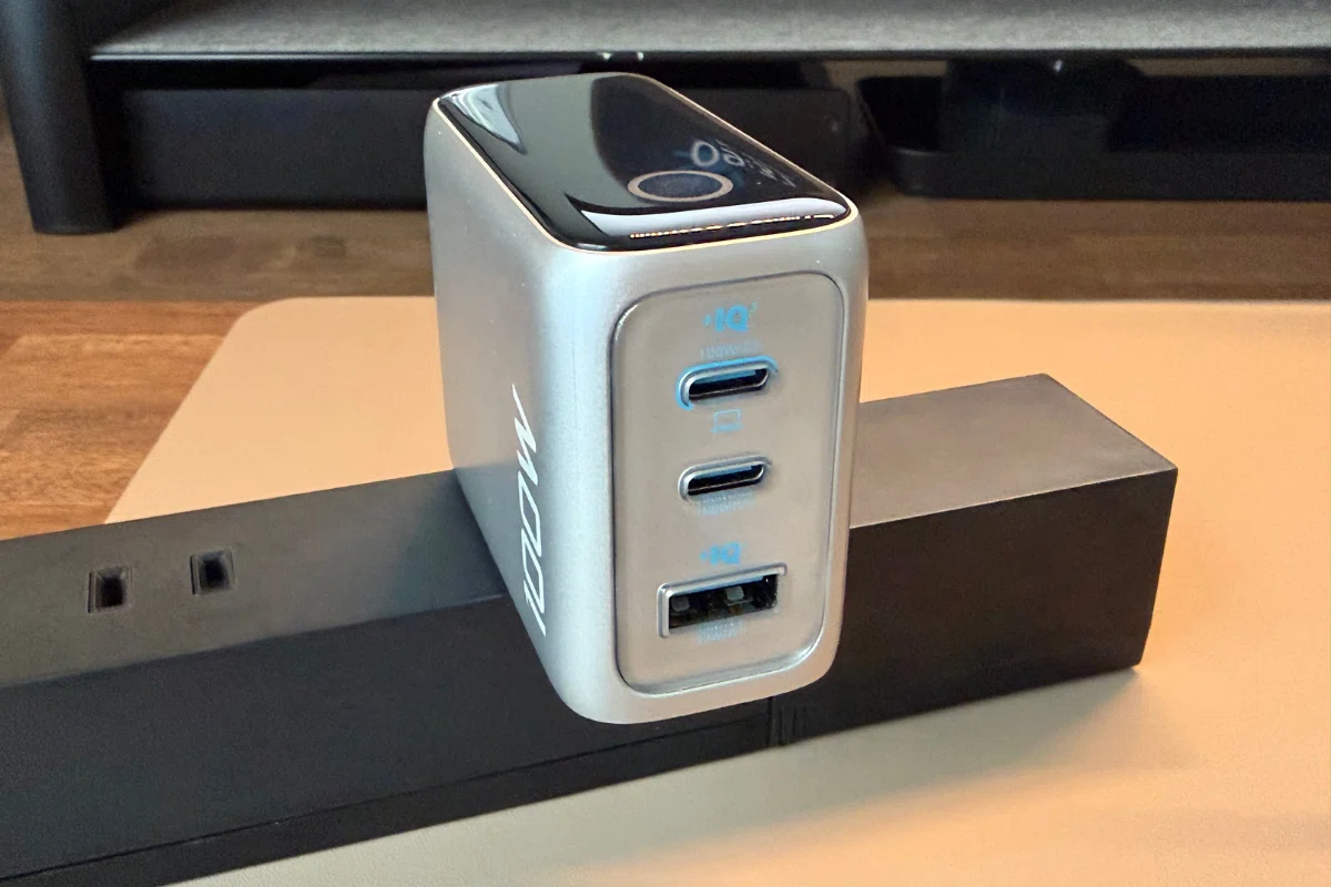【失敗しない100W充電器選び】Anker Charger (100W, 3 Ports) with USB-C & USB-Cケーブルは65W卒業組に最適だった