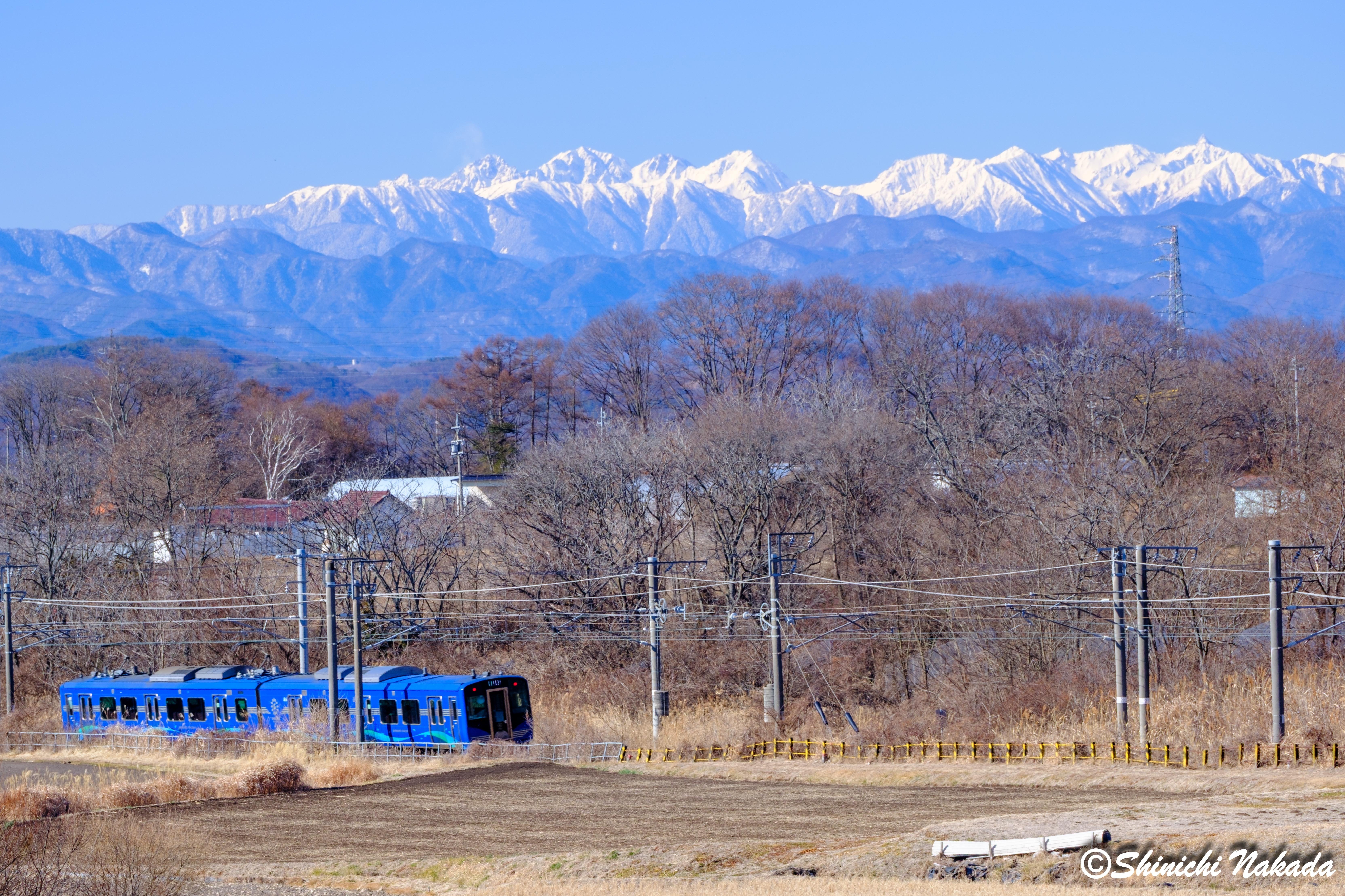 しなの鉄道と浅間山と北アルプス｜Gokuraku_oyaji