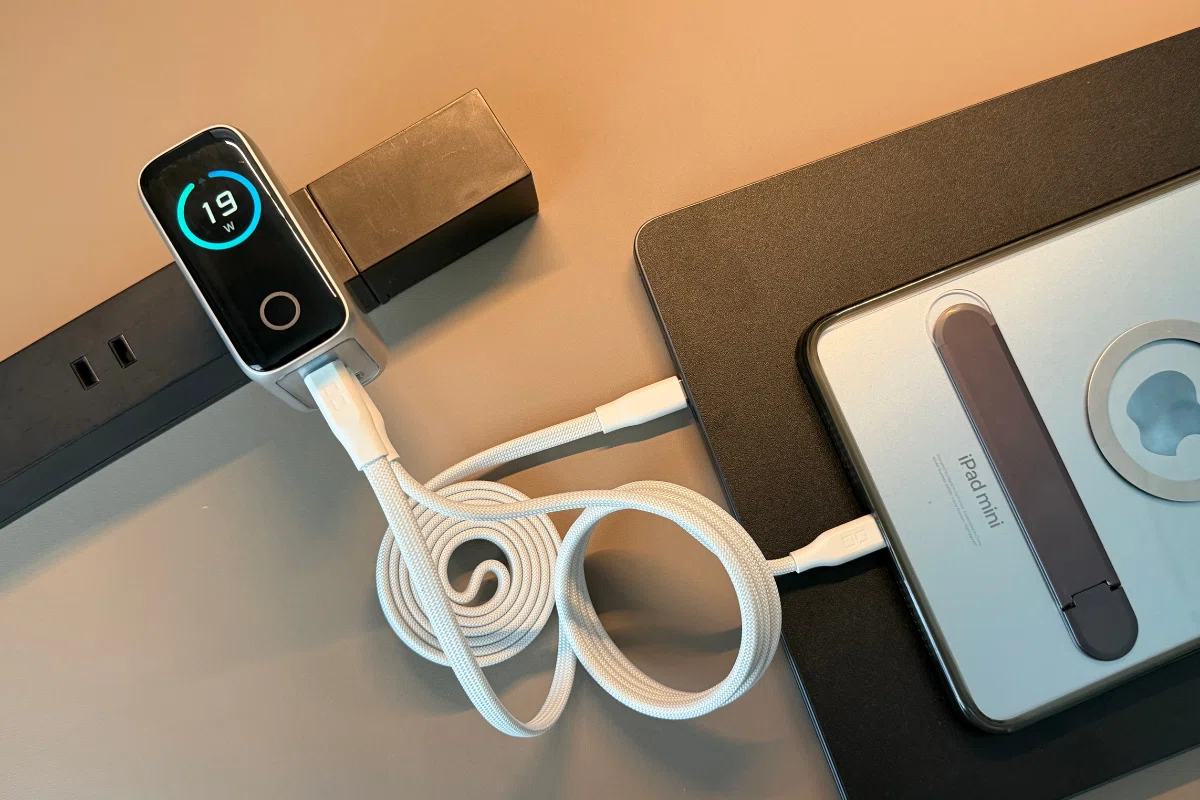 【失敗しない100W充電器選び】Anker Charger (100W, 3 Ports) with USB-C & USB-Cケーブルは65W卒業組に最適だった