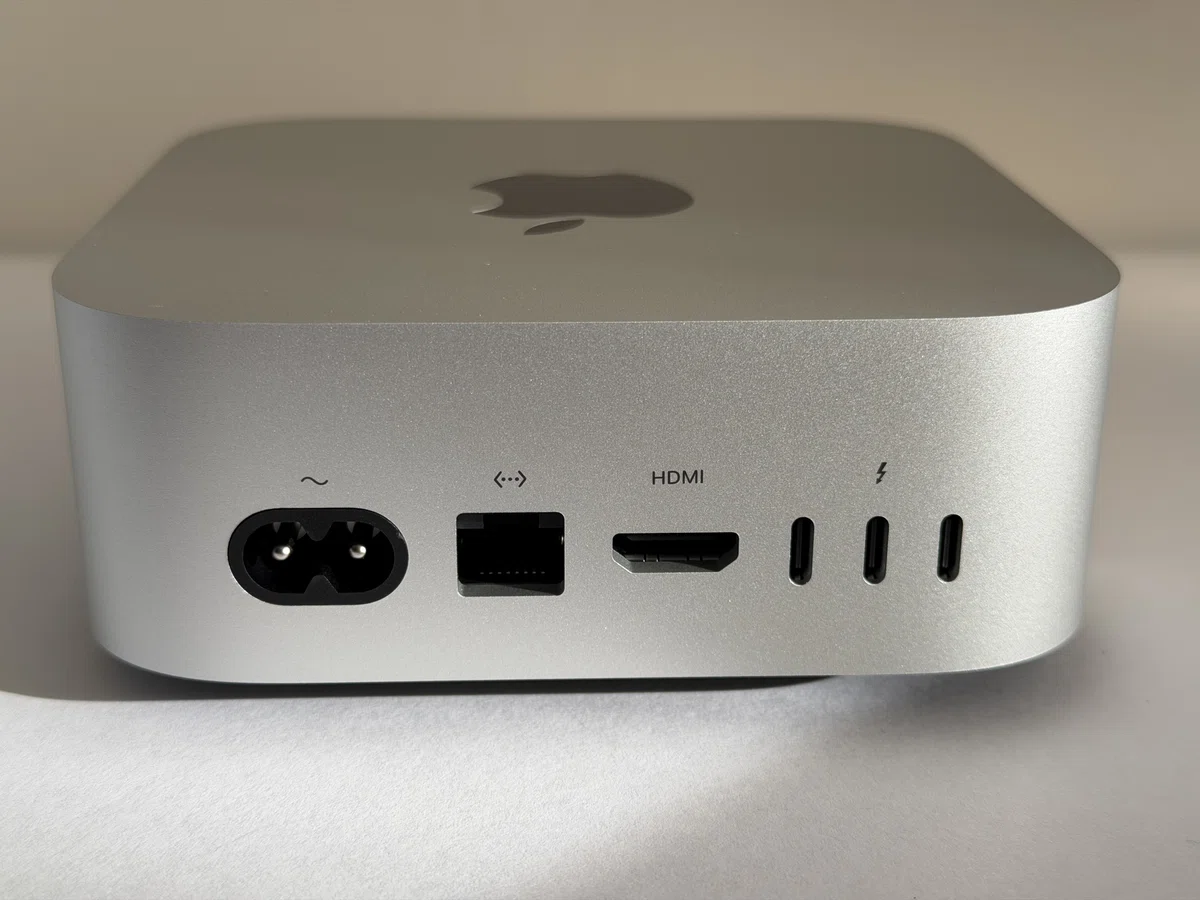 Mac mini M4 背面ポート