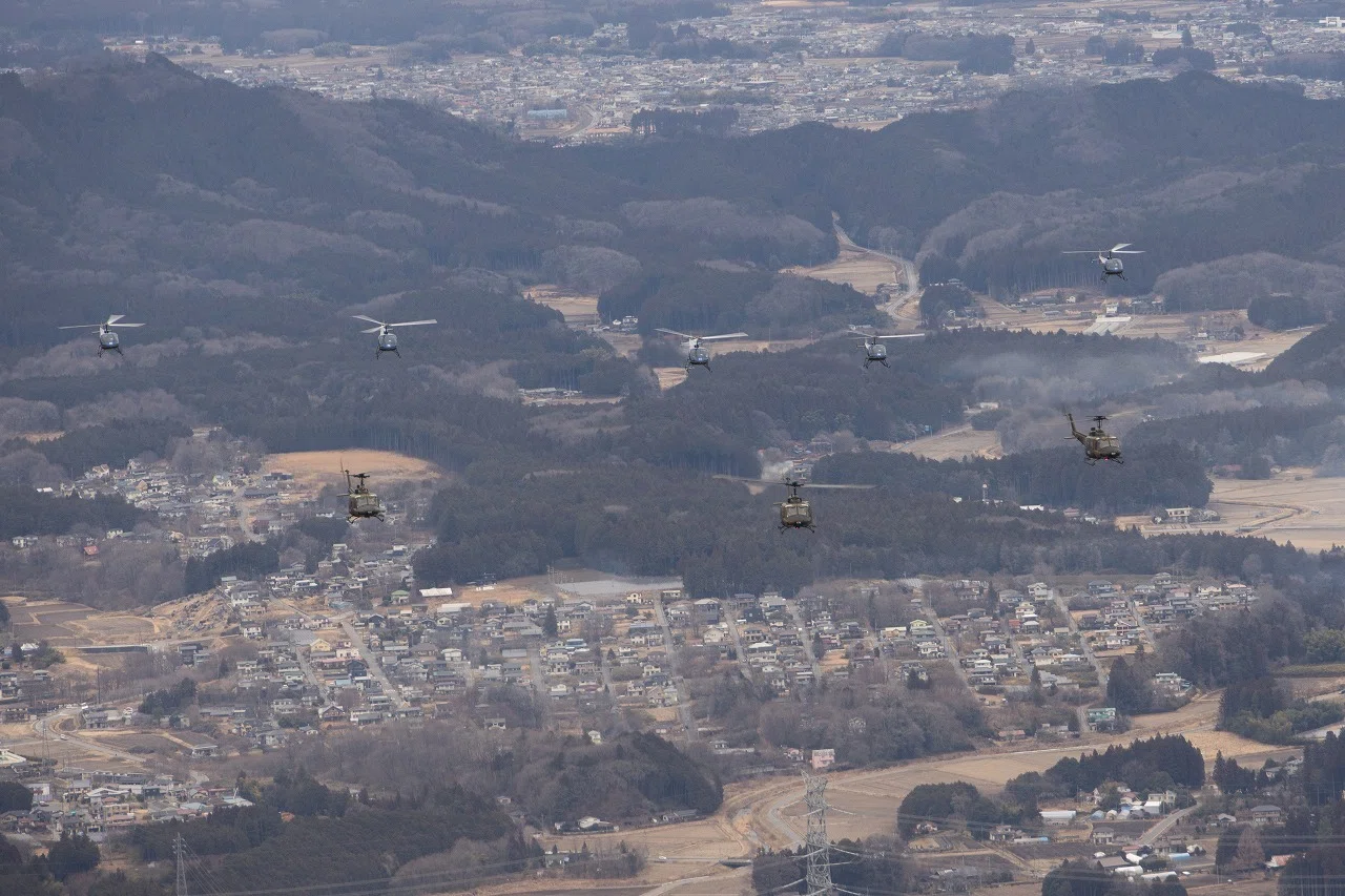 陸自航空学校宇都宮校の年頭総合編隊飛行訓練｜航空ファン編集部