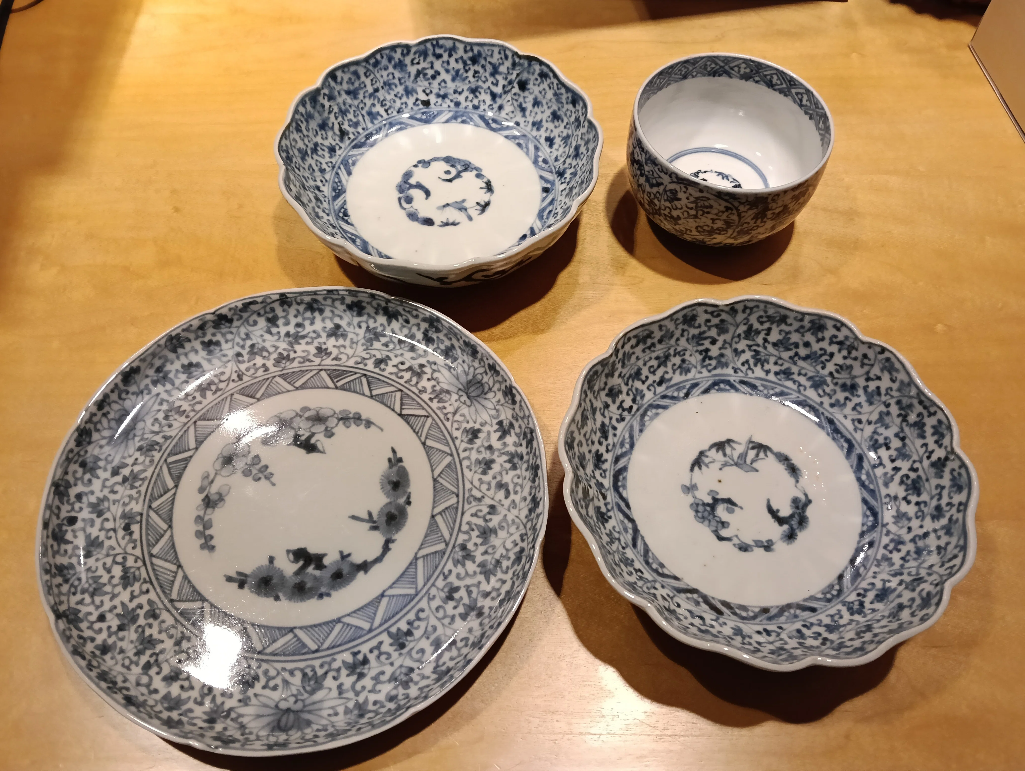 古伊万里｜様々な唐草模様のうつわ｜ゆんたく