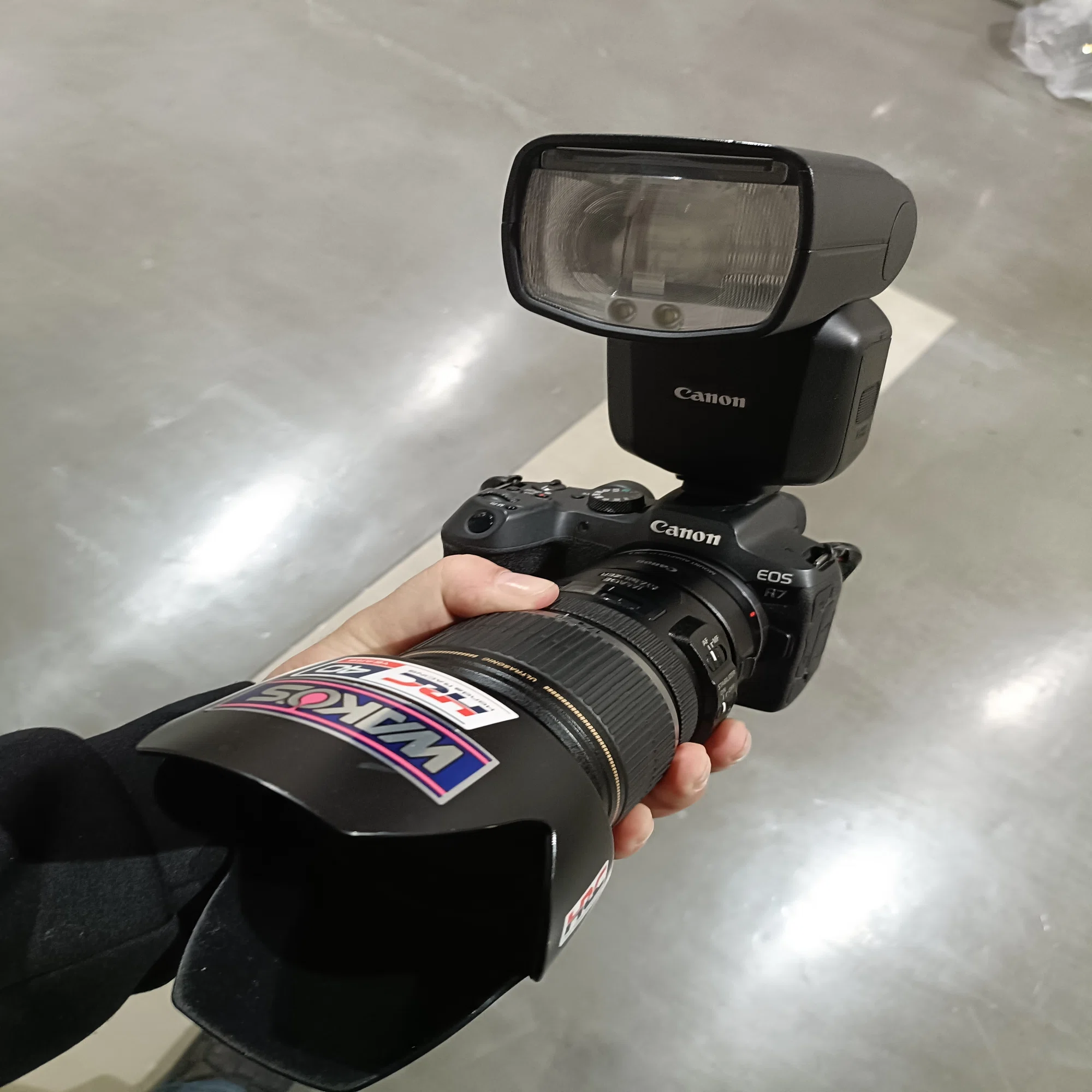 サードパーティーストロボを買っている場合ではない！Canonのストロボ 