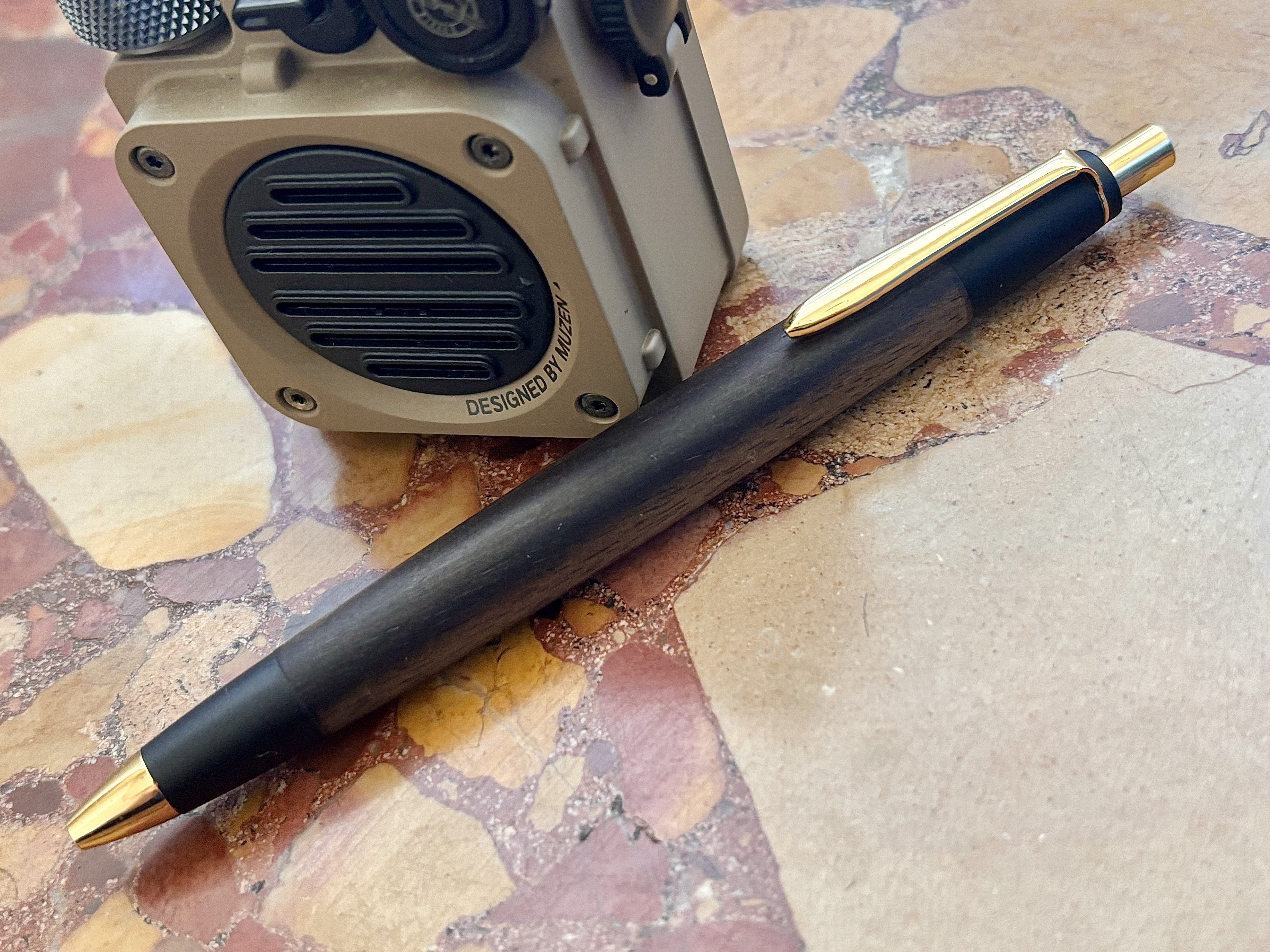 筆箱紹介 緑黒構成！｜YUMORIー文房具