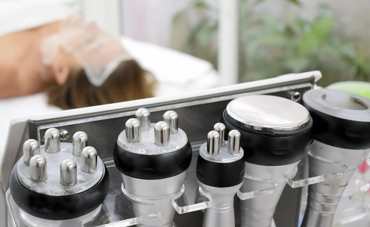 メディブラ ブースタープロミニ 美顔器 MEDICUBE メディキューブ ブースタープロ ミニ プラス 美顔器 韓国美容