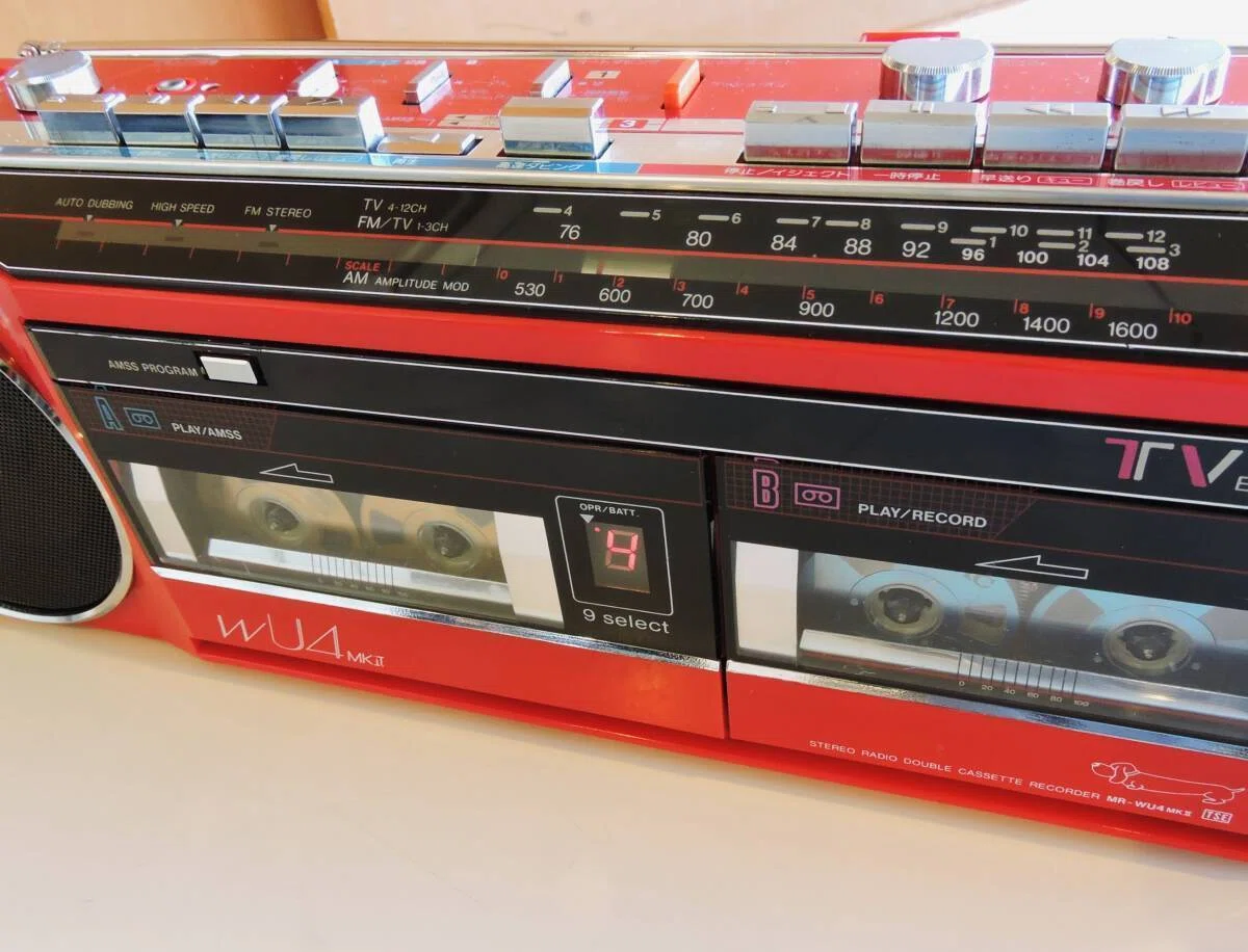80年代に大ヒットした！！SANYO「おしゃれなテレコU4」って覚えてる
