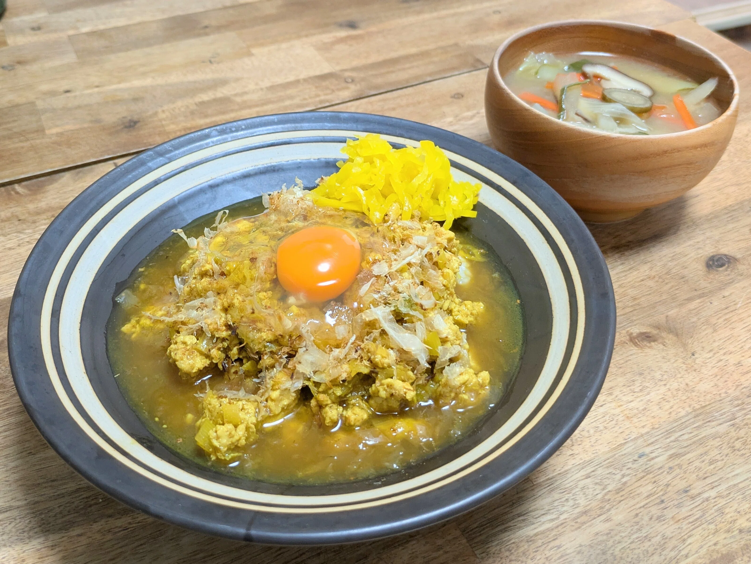 1月はカレー月間。もう抗えない、スパイスへの欲求｜太田 みき