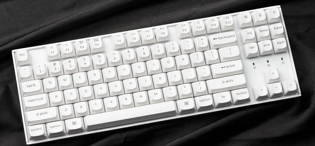 白デスク派におすすめ！ホワイトキーボード5選【仕事・ゲーミング対応