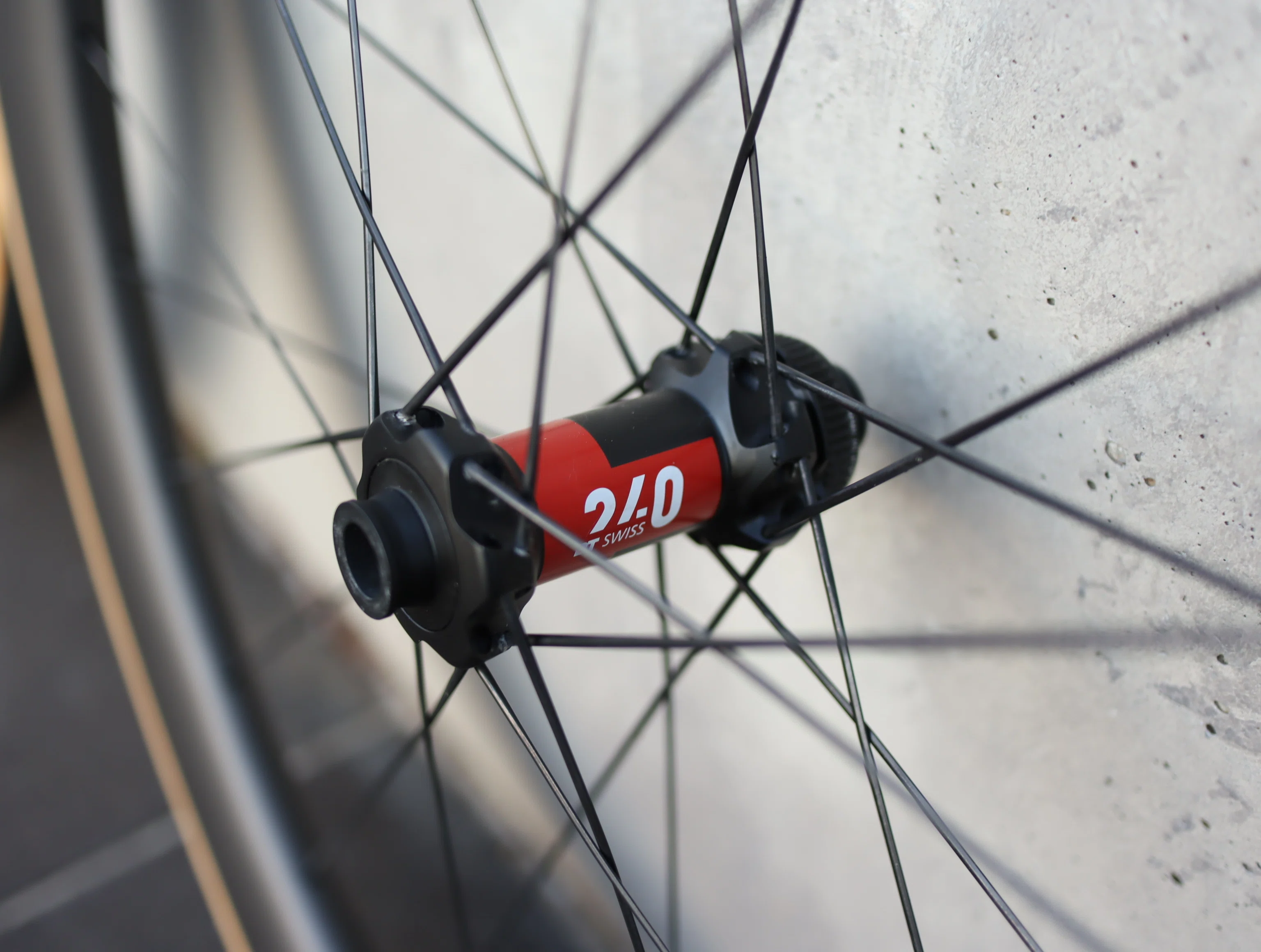 試乗ホイール特価販売②】Reserve 52/63 DT240仕様 35%OFF！！｜BIKE
