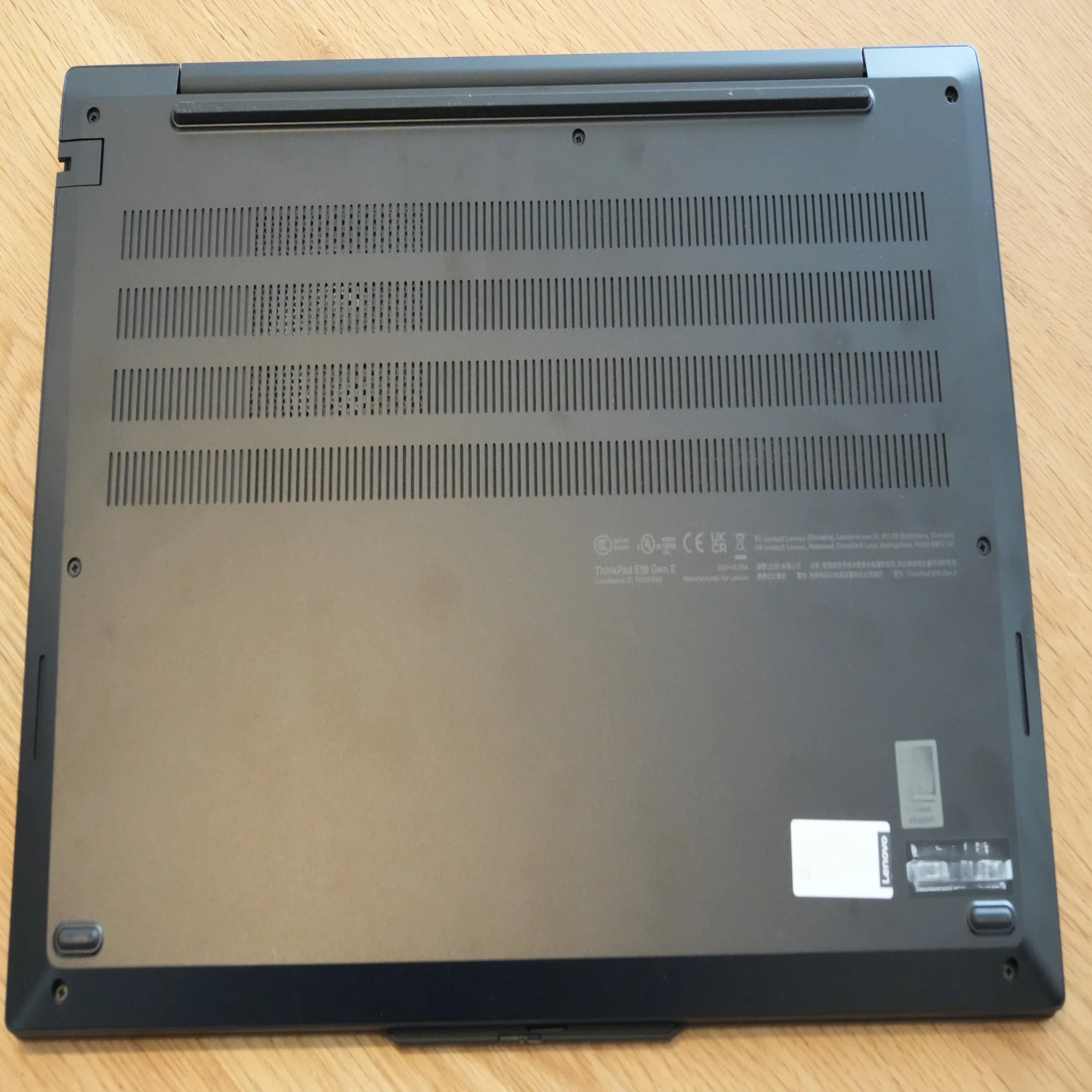 Lenovo ThinkPad E16 Gen2 AMD レビュー｜そこそこ「安い・軽い・高 