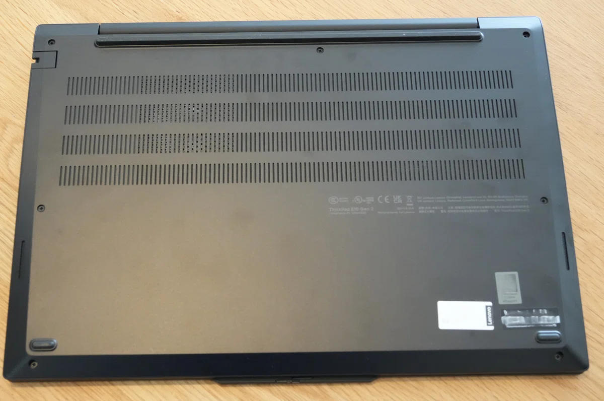 Lenovo ThinkPad E16 Gen2 AMD