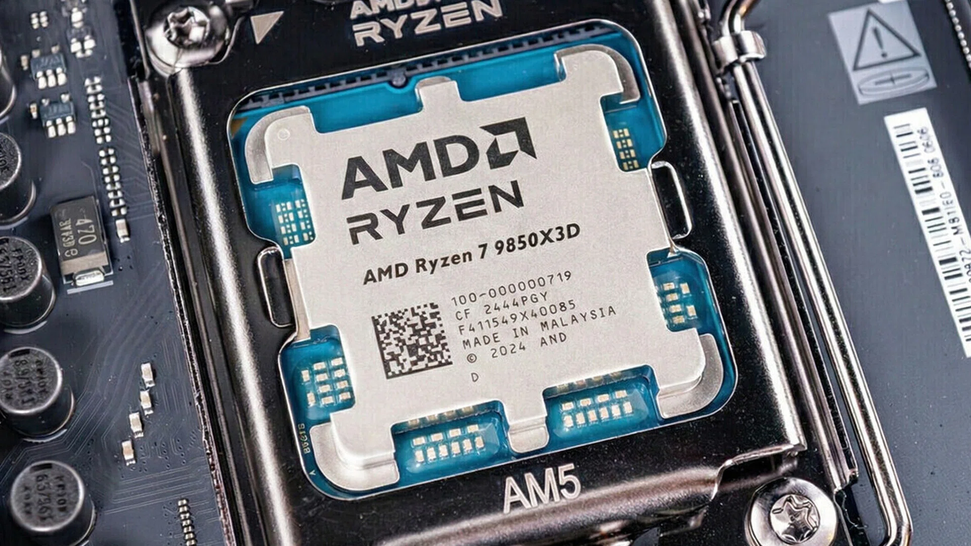 Ryzen 7 9850X3D発表！ゲーミング最強CPUは買うべき？9800X3Dと徹底