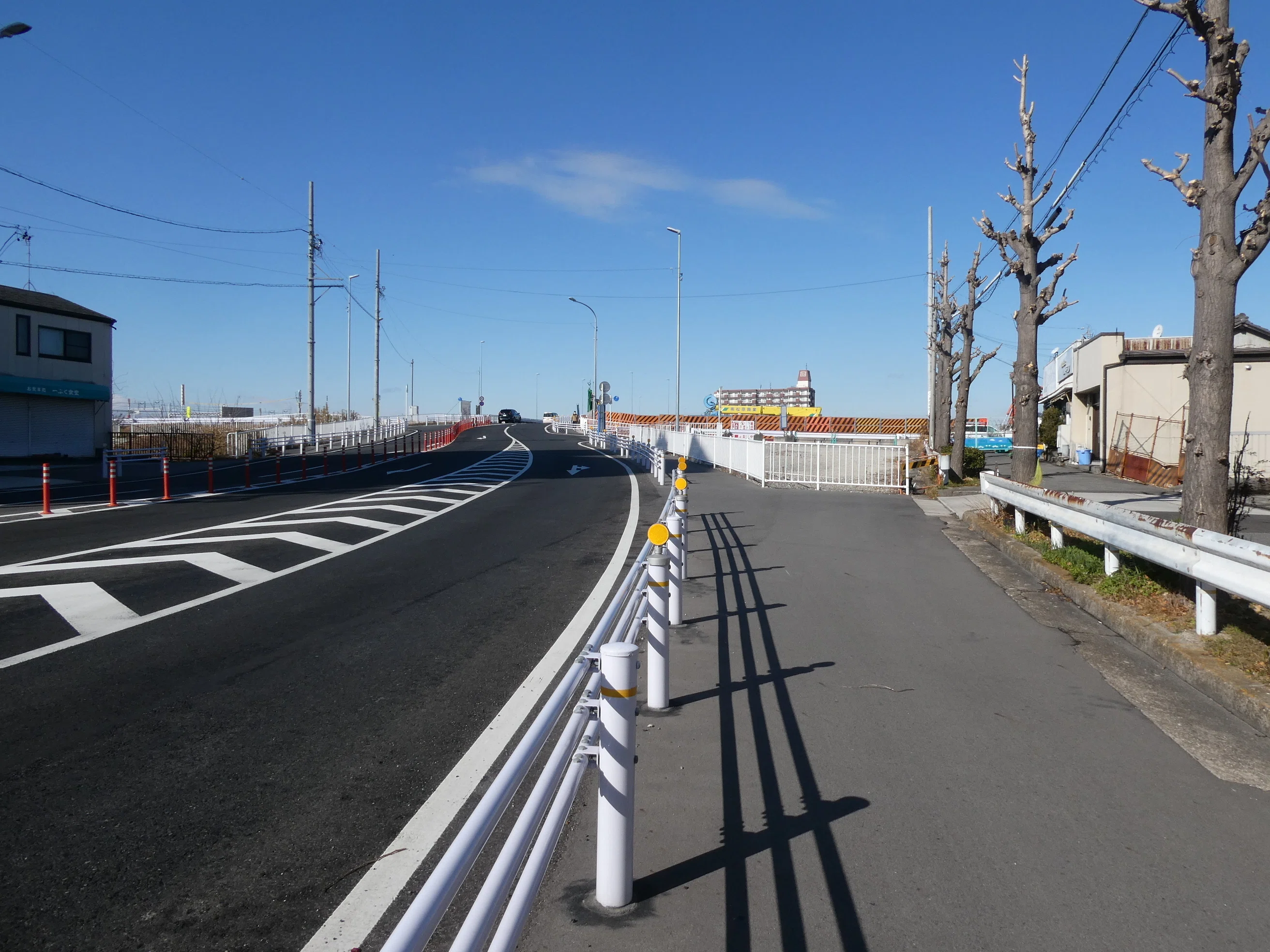 名古屋市隣接の市街地を貫く仮設高架橋の状況（2026/1時点）｜全国交通