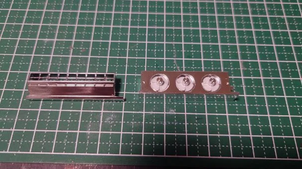 デコトラ】 アオシマ 1/32 日野スーパードルフィン冷凍車 製作②