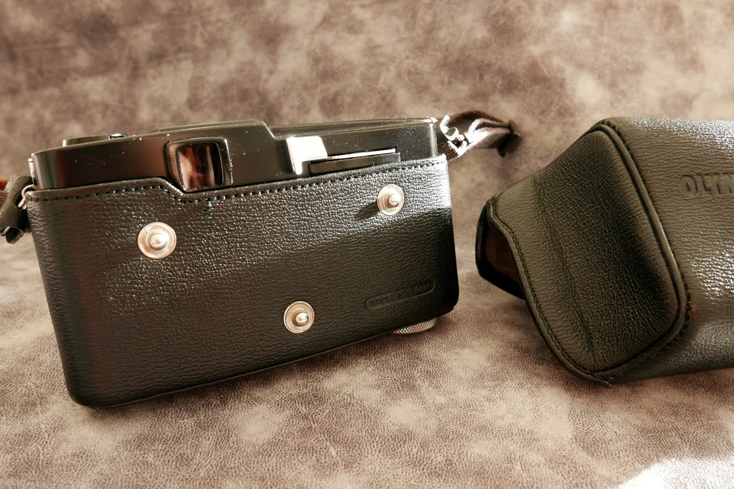 53．先にも後にもない一眼レフハーフカメラ OLYMPUS PEN F＜カメラ＞｜神成